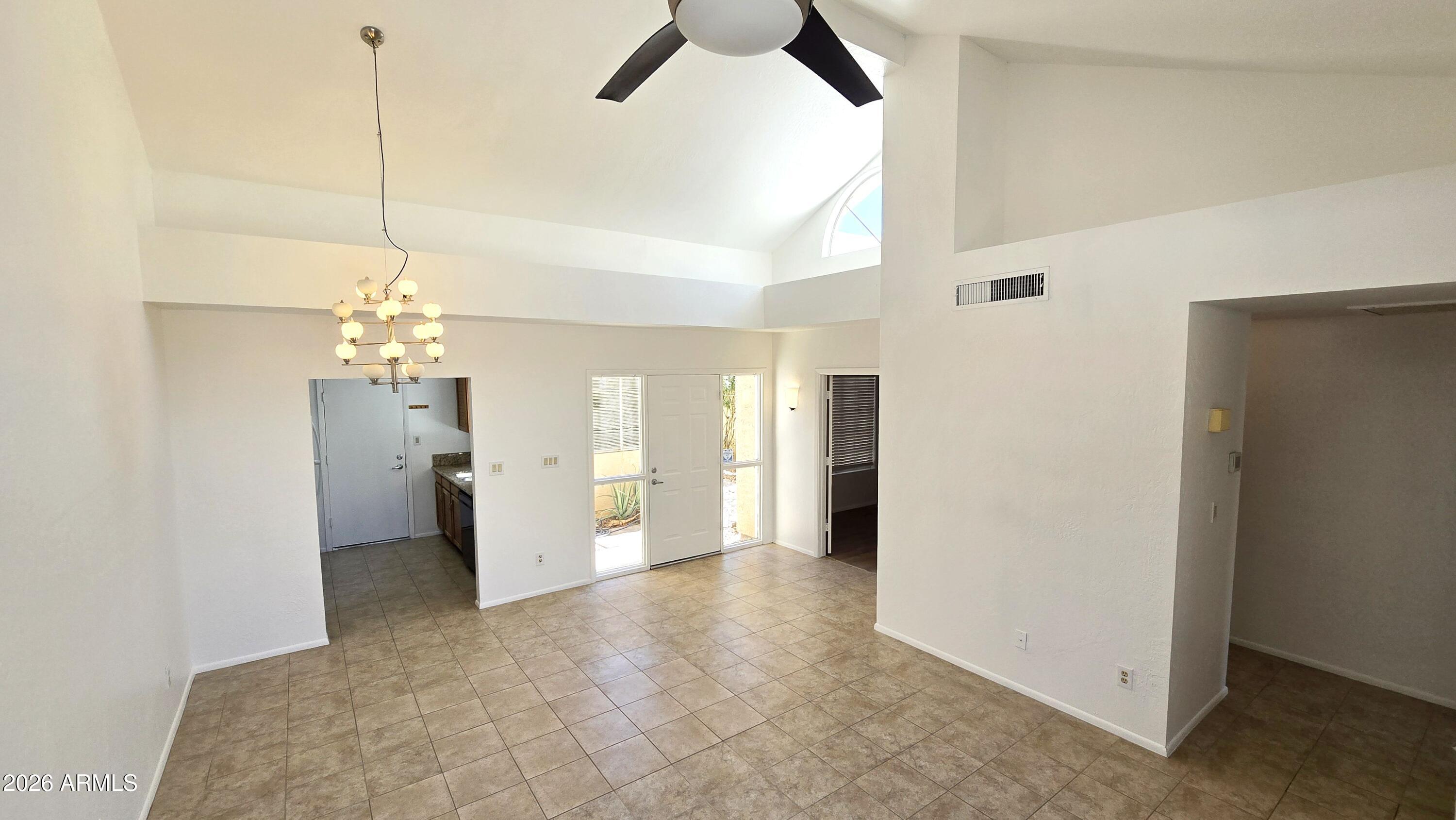 328 W Lodge Drive — photo