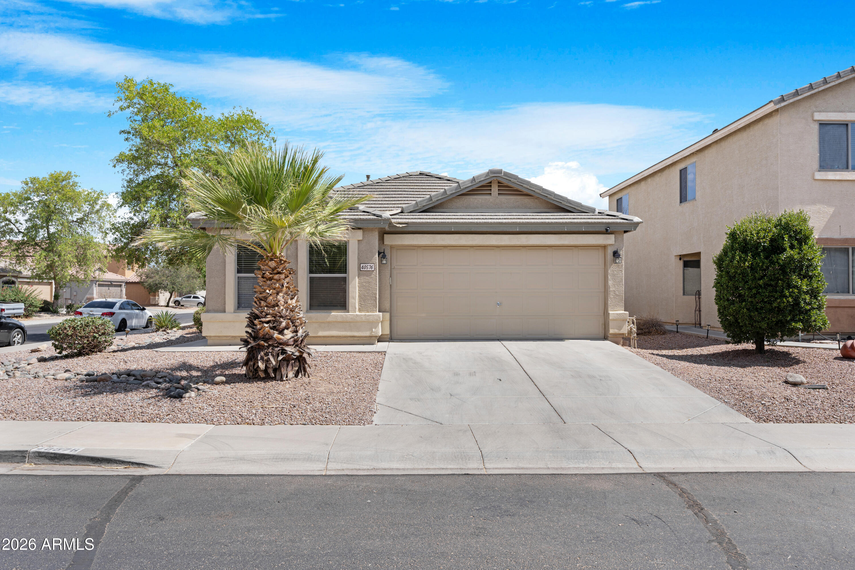 40576 W Sanders Way — photo