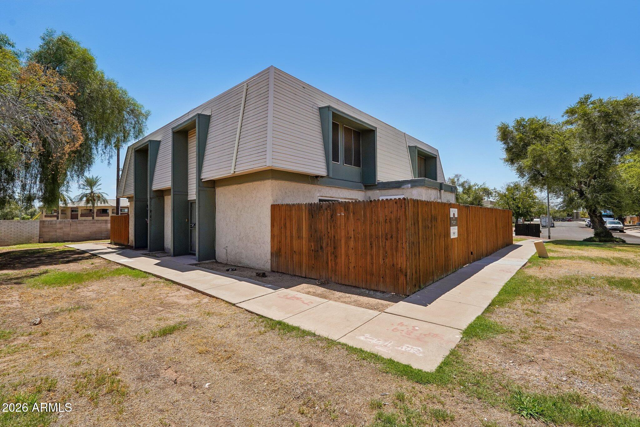 5919 W Golden Lane — photo