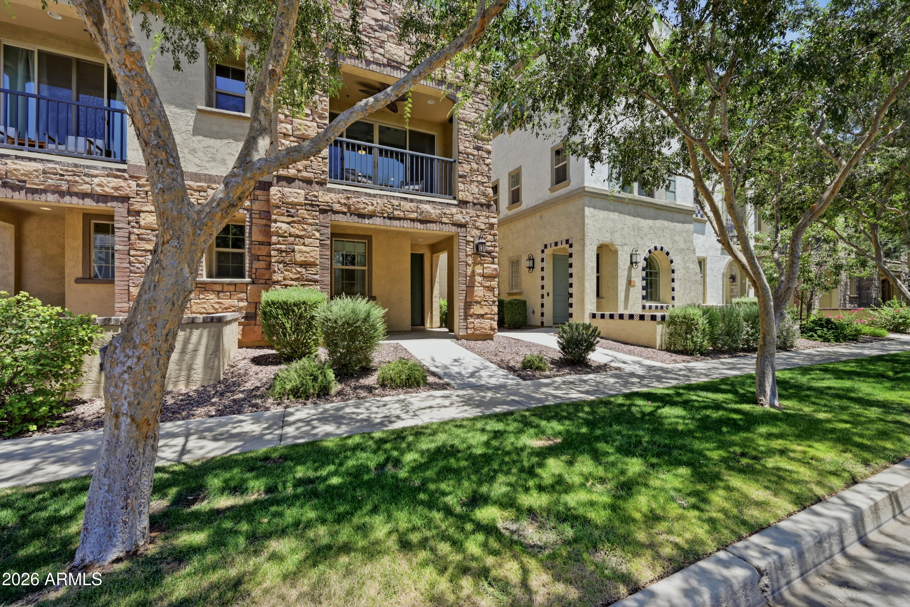 1673 E Dogwood Lane — photo