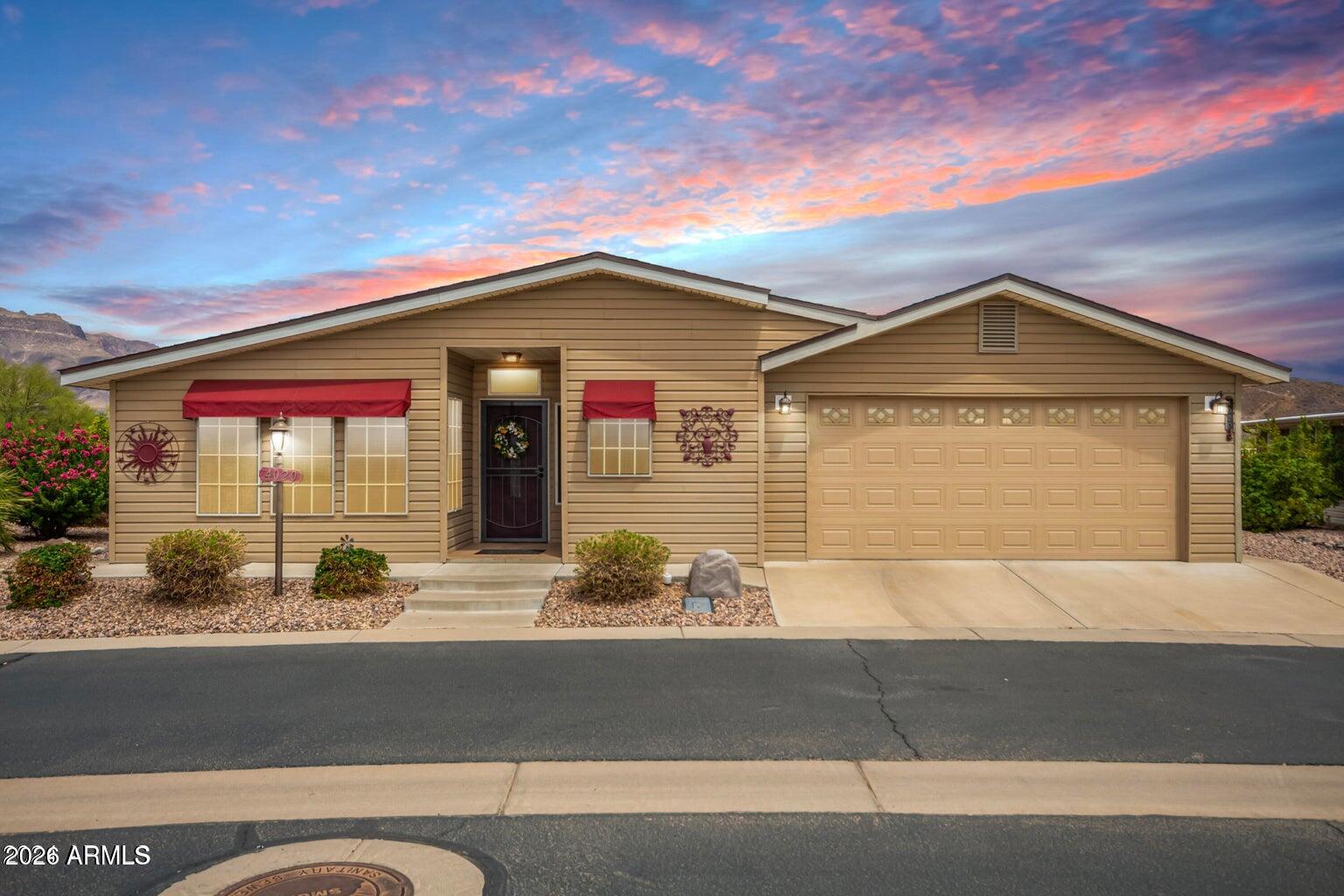 3301 S Goldfield Road 4020 — photo