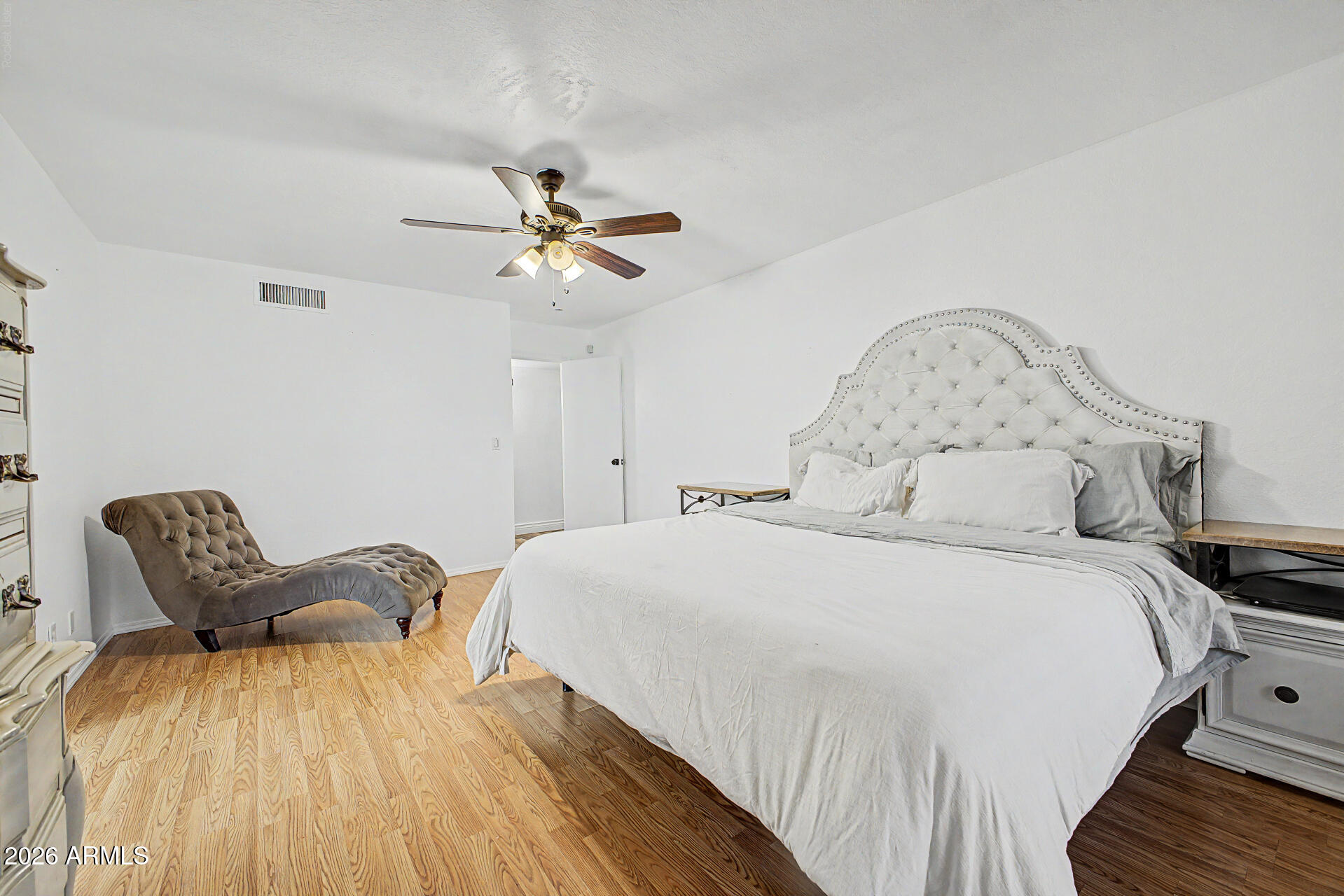 1910 E June Circle — photo