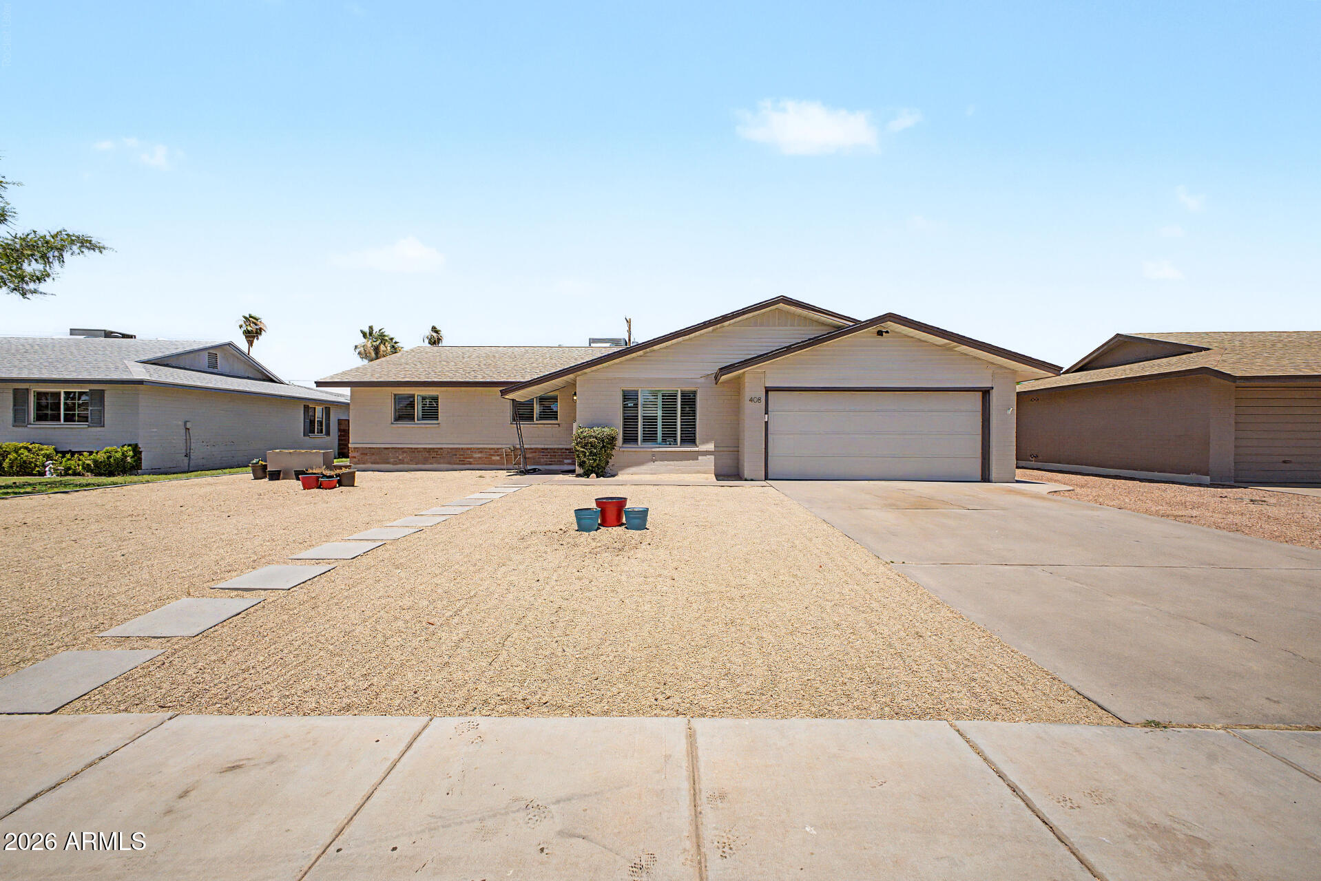 408 E la Jolla Drive — photo