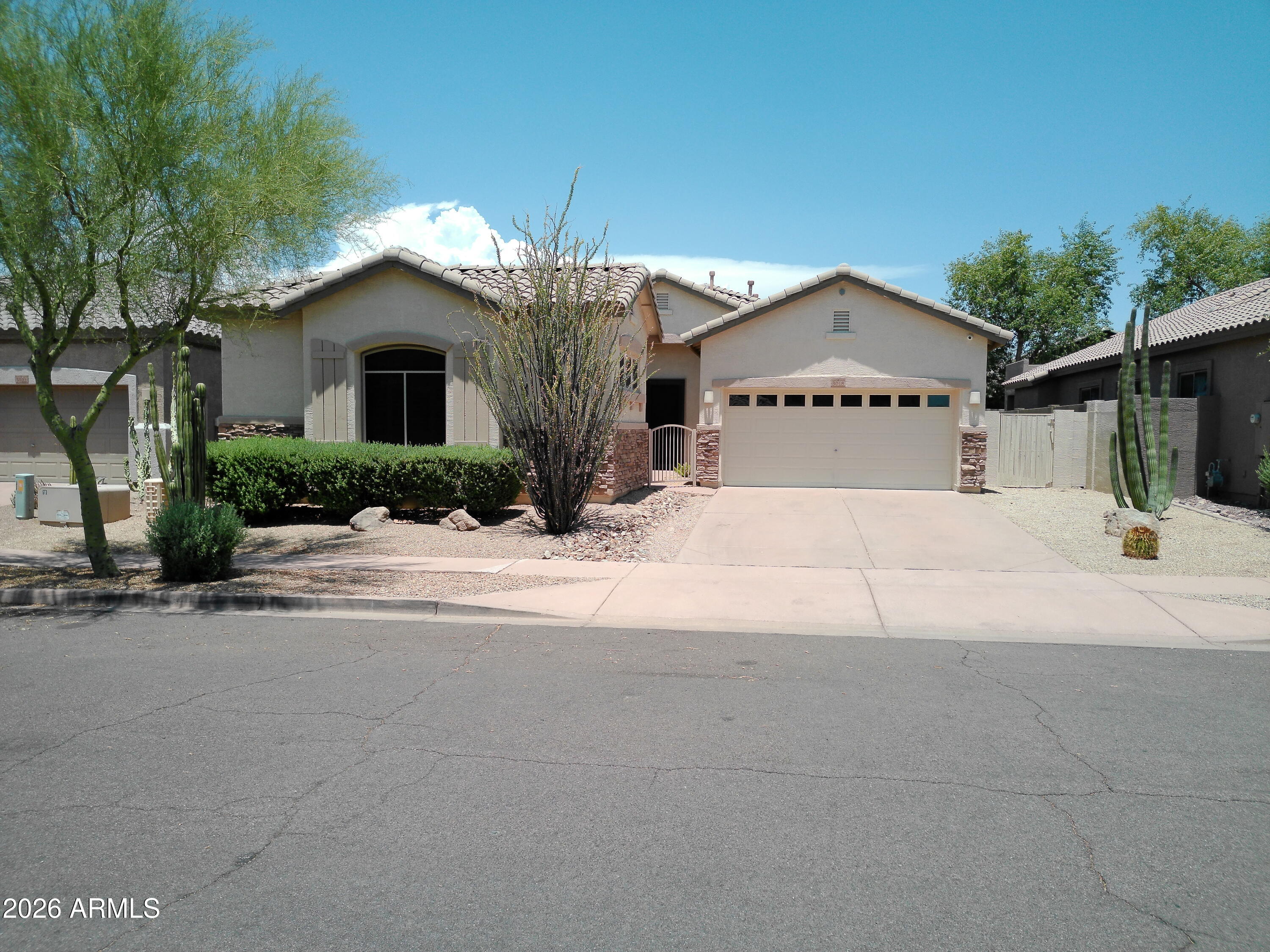 3018 W Sentinel Rock Road — photo