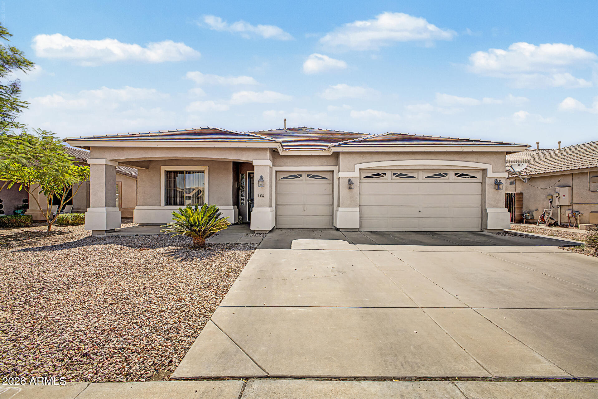 5722 N Laguna Drive — photo