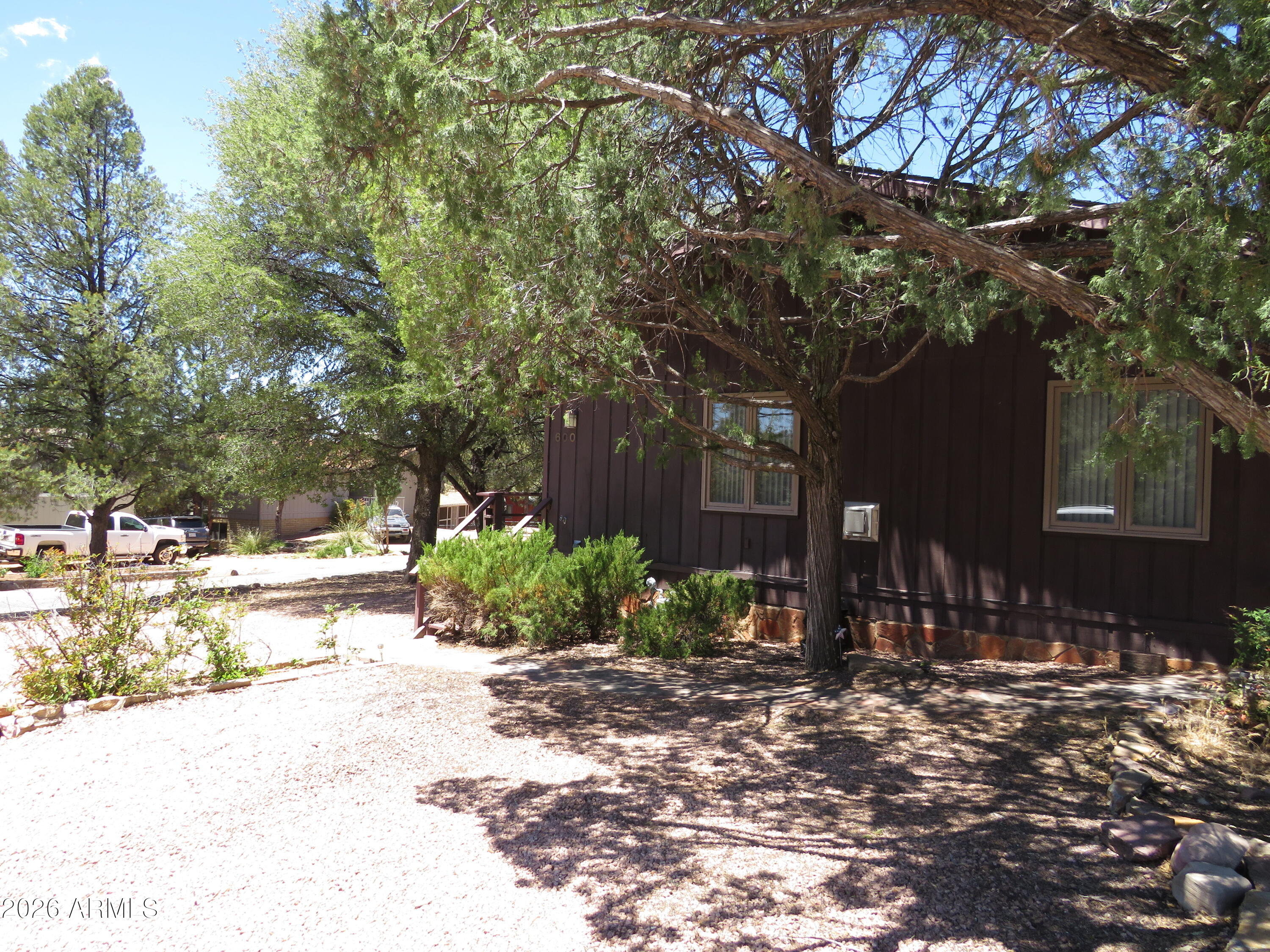 600 E Drowsey Circle — photo