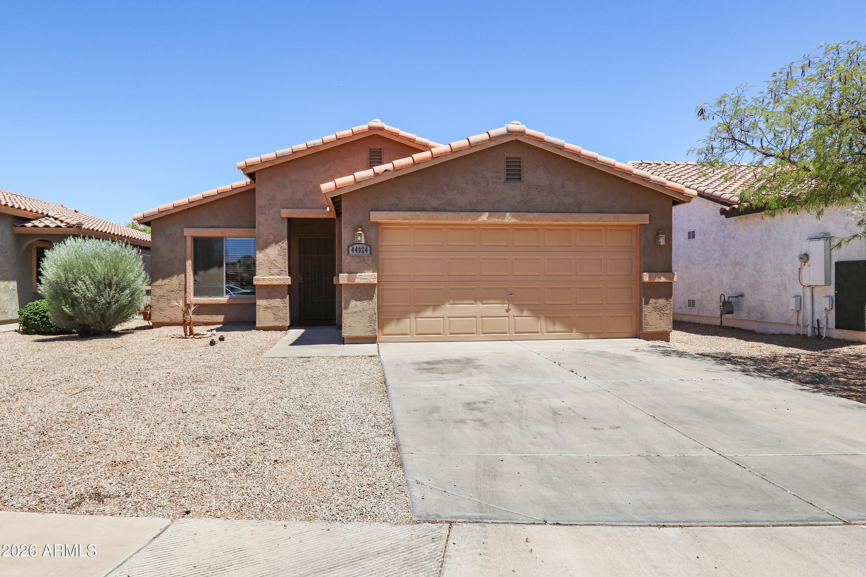 44924 W Balboa Drive — photo