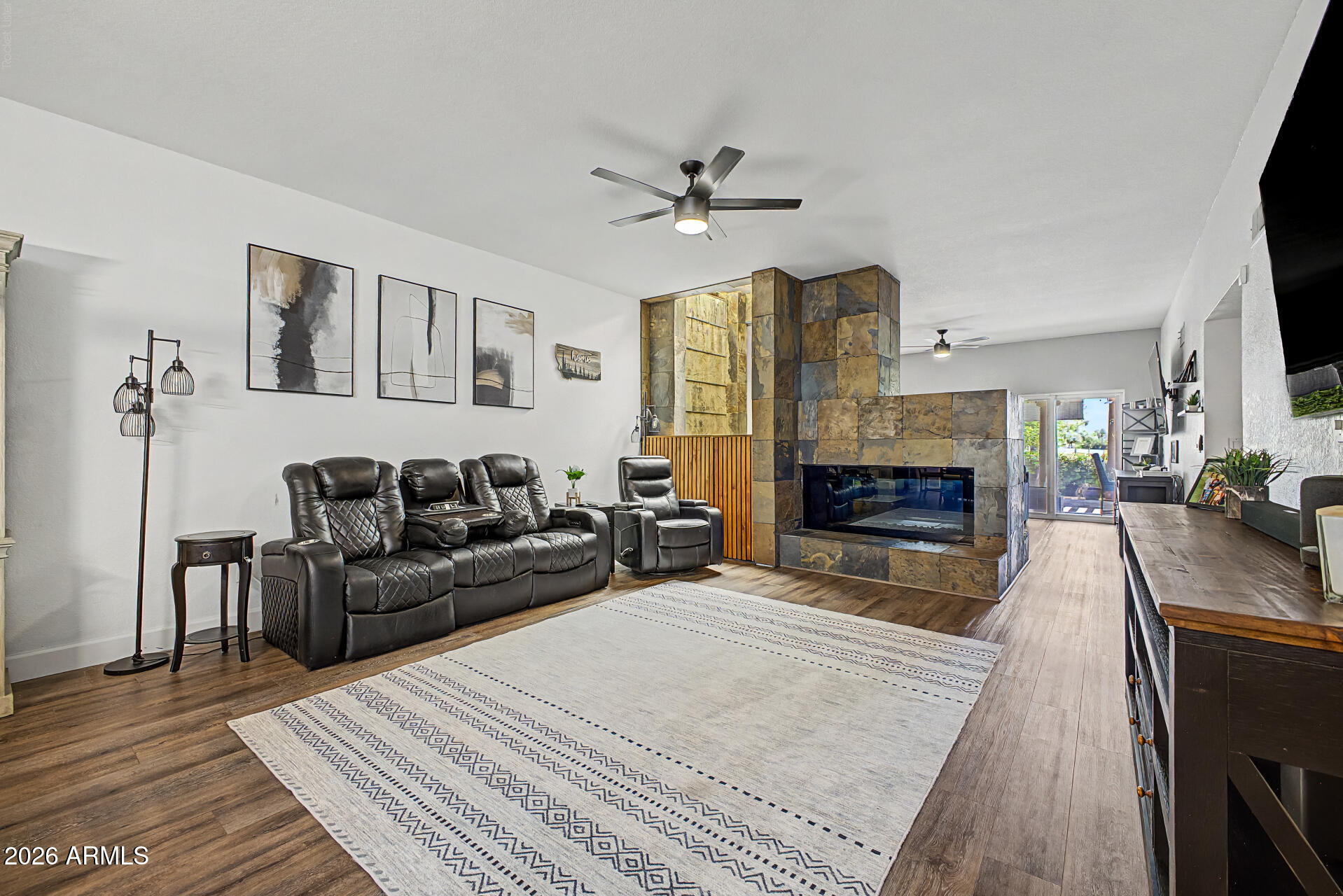 2322 S Rogers 33 — photo