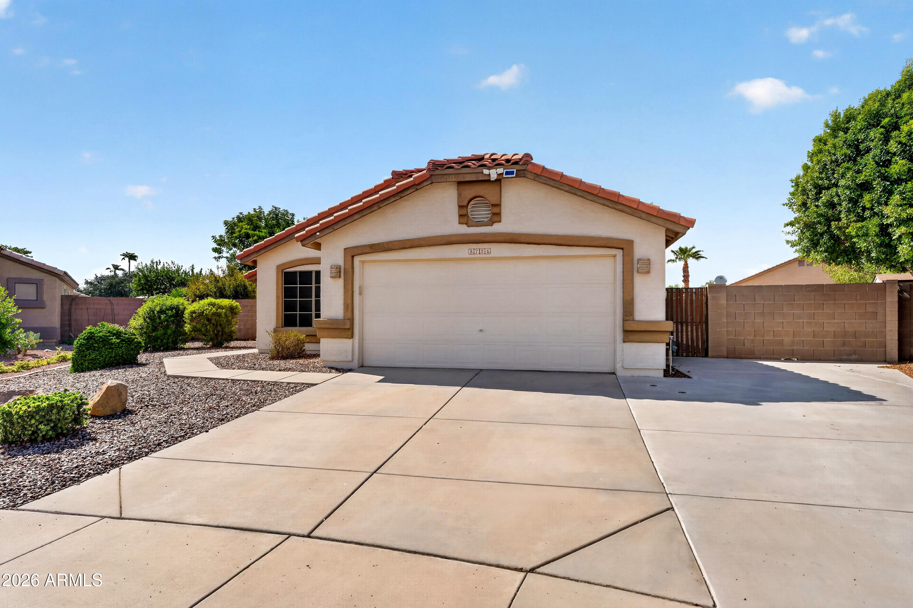 8756 W Lone Cactus Drive — photo