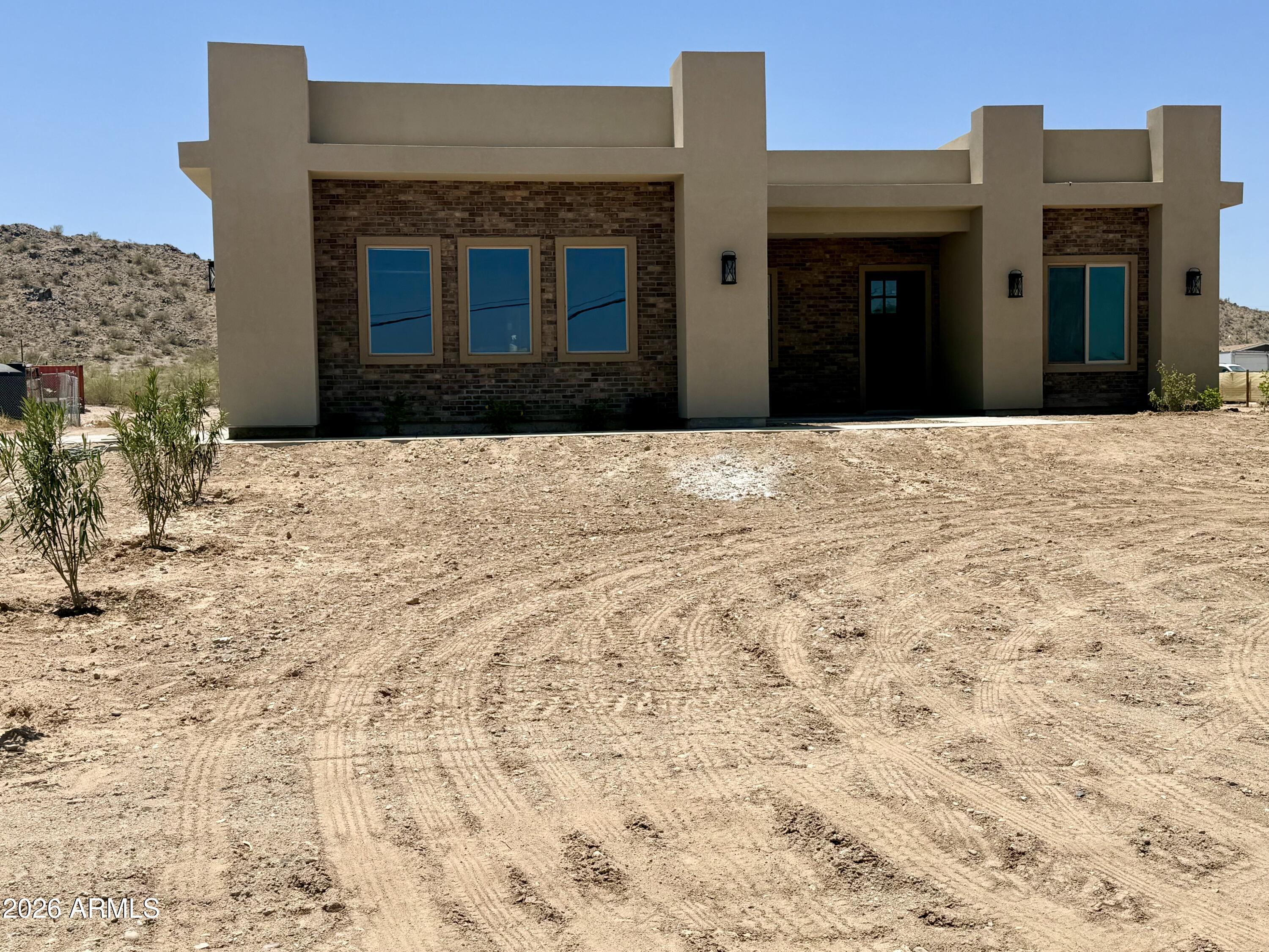 18815 W Arlington Road — photo