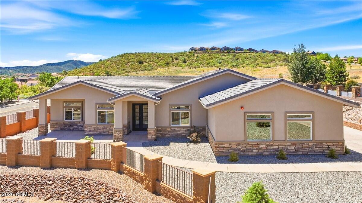 395 Zachary Drive — photo
