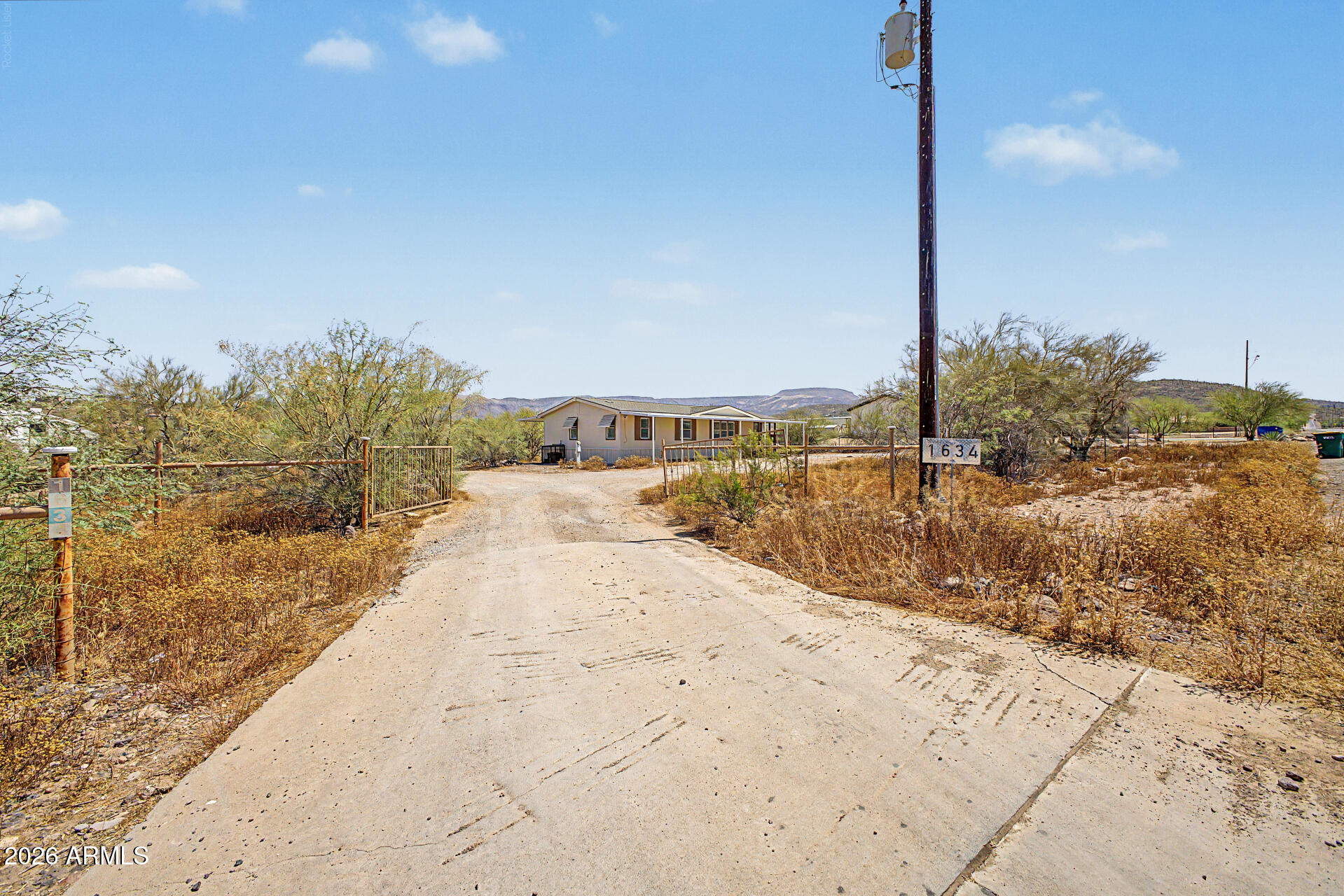 1628 E Circle Mountain Road — photo