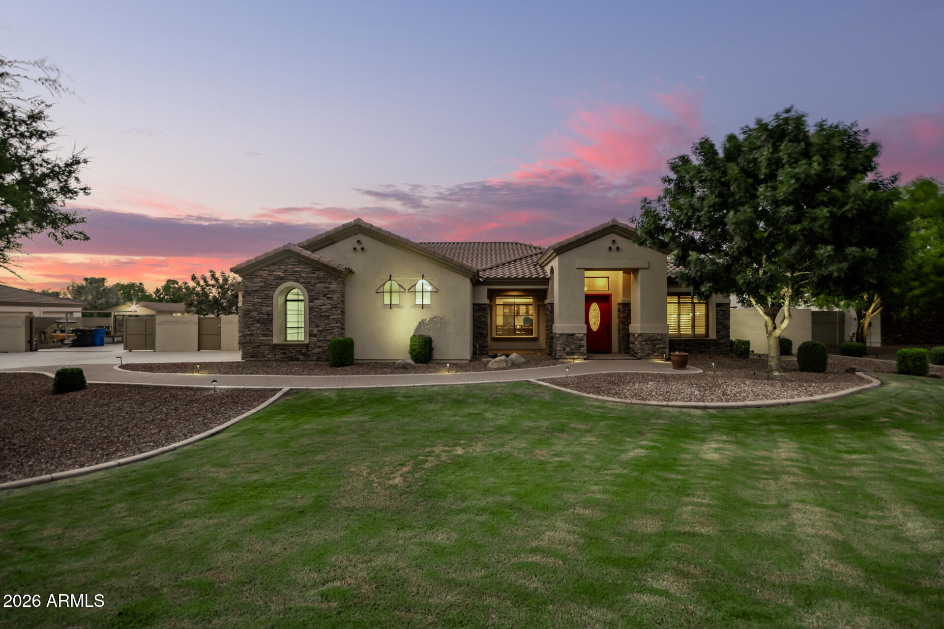 2744 E Country Shadows Court — photo