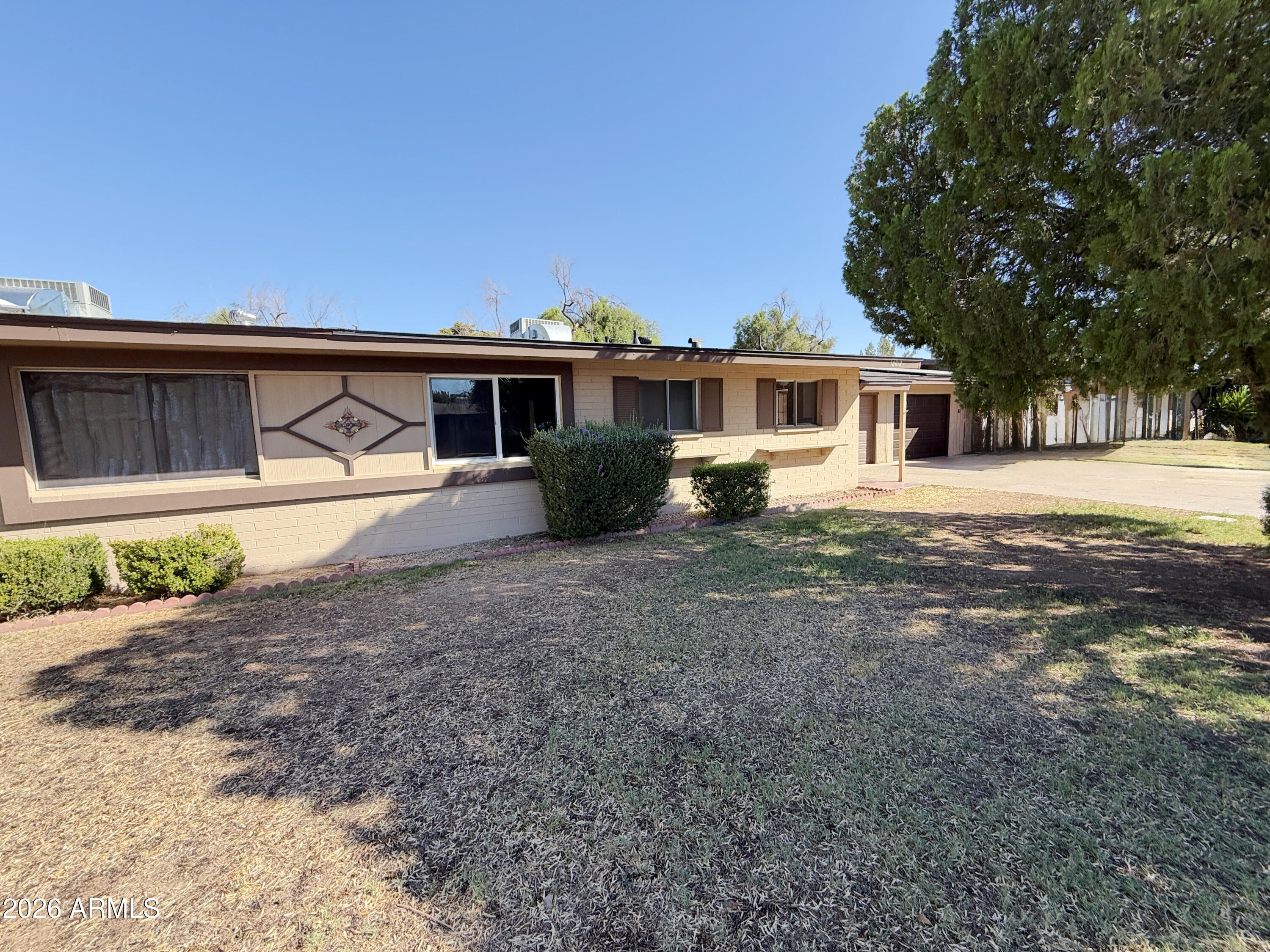 10012 W Lakeview Circle — photo