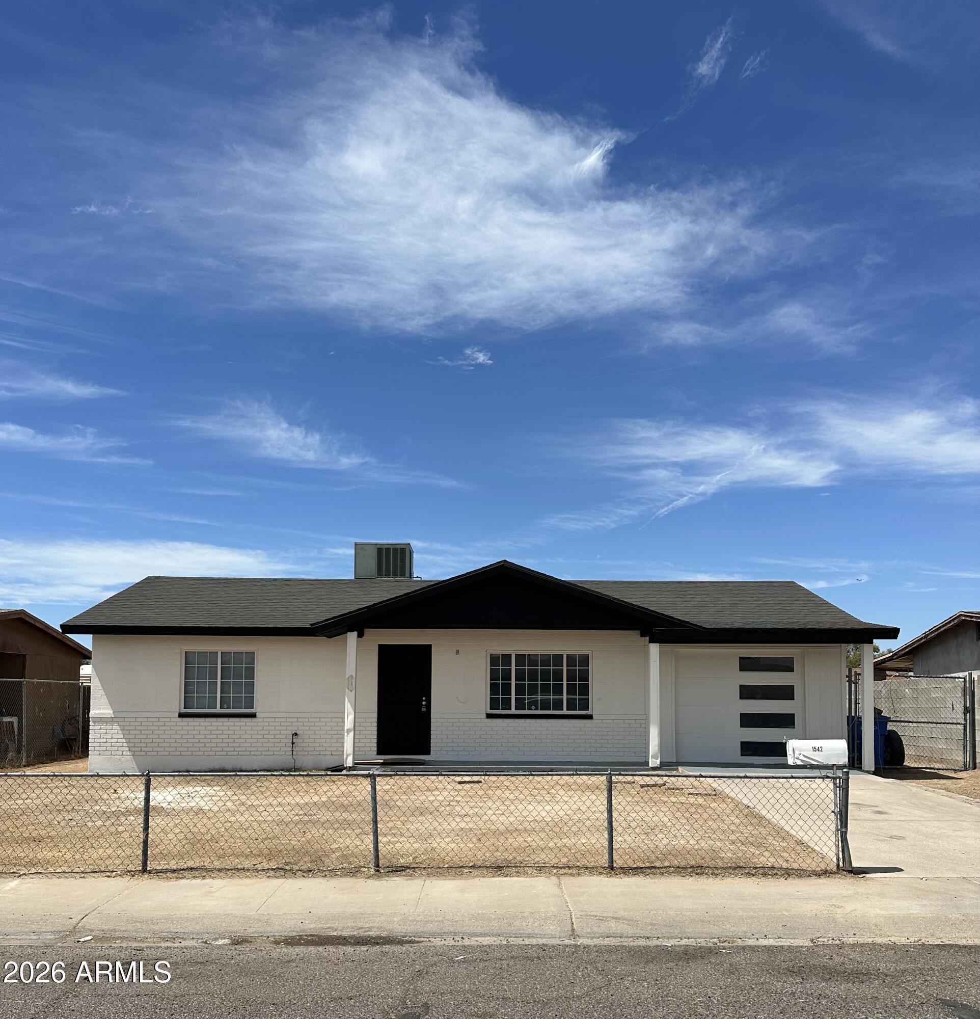 1542 W Carson Road — photo