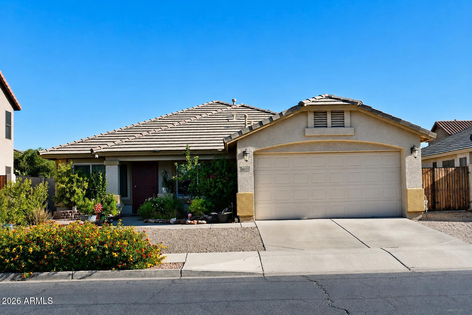 16555 W Pierce Street — photo
