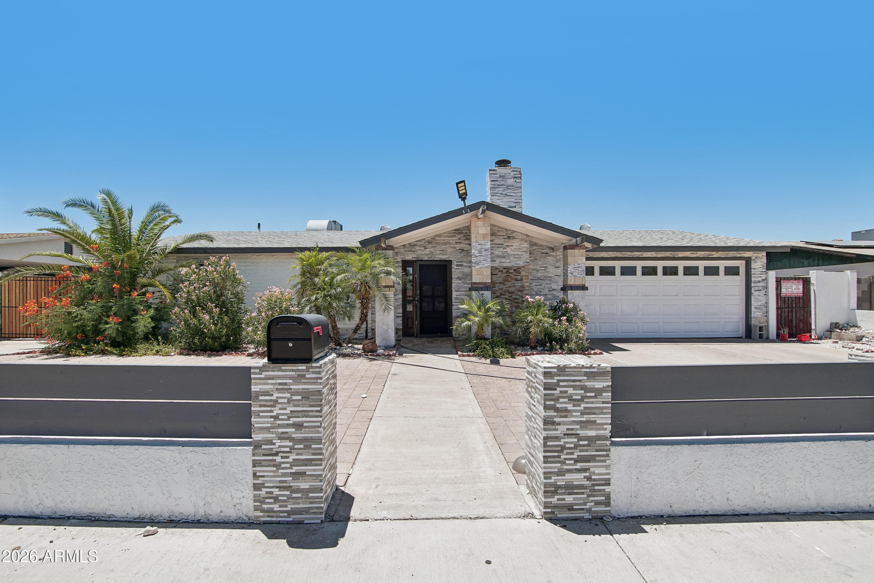 3829 W Thunderbird Road — photo