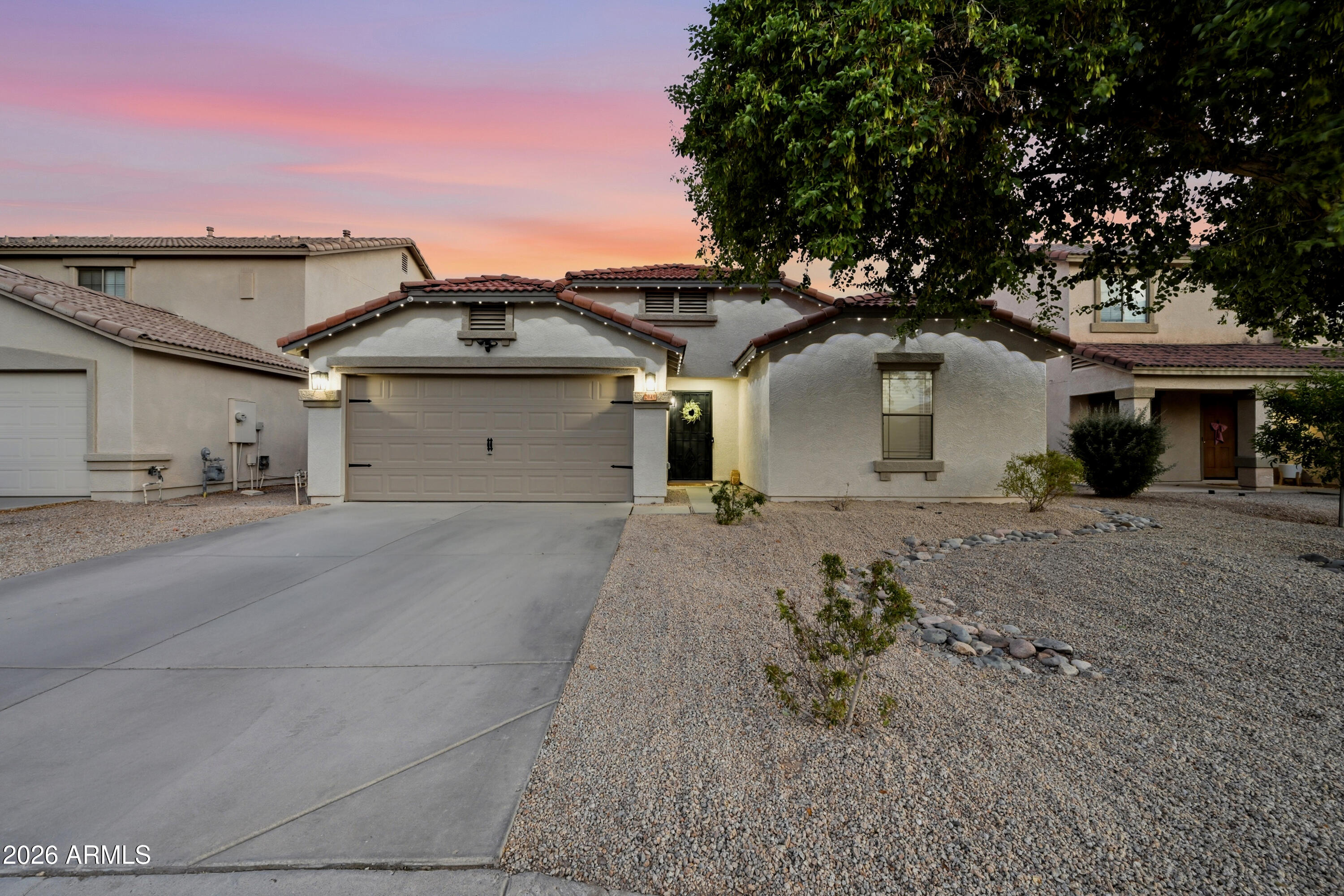 2049 E Shetland Drive — photo