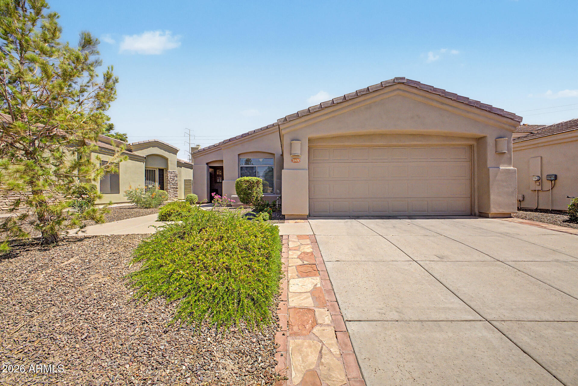 3901 E Carter Drive — photo