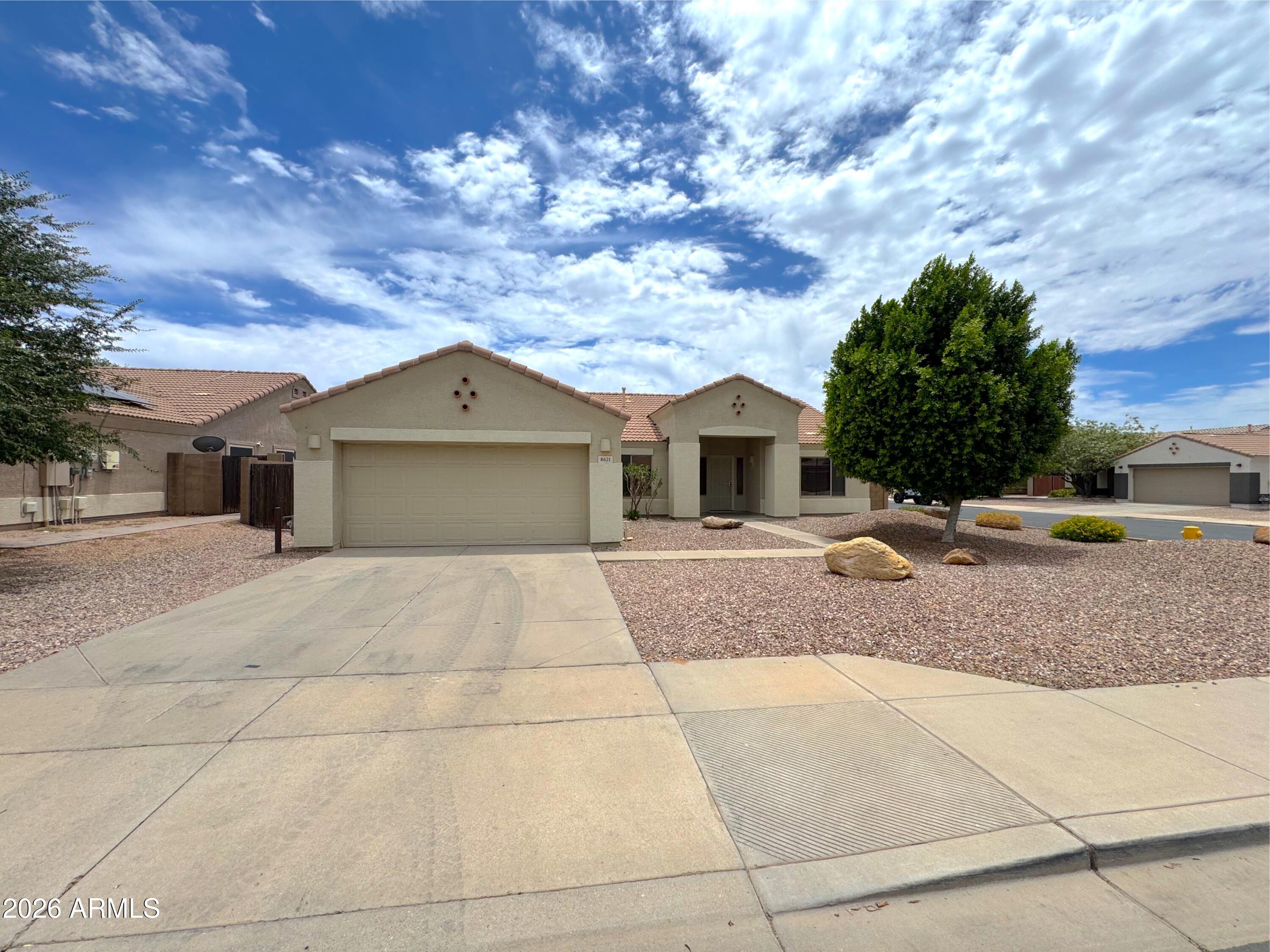8621 E Olla Avenue — photo