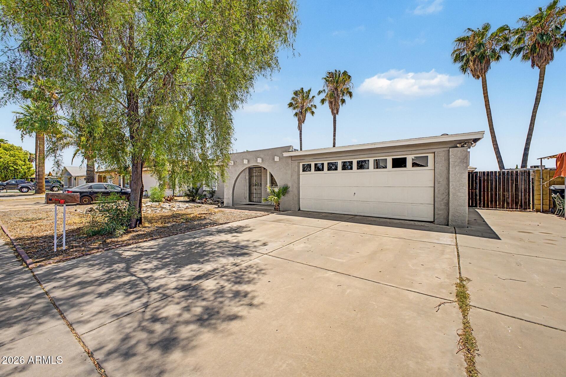 7127 W Montebello Avenue — photo