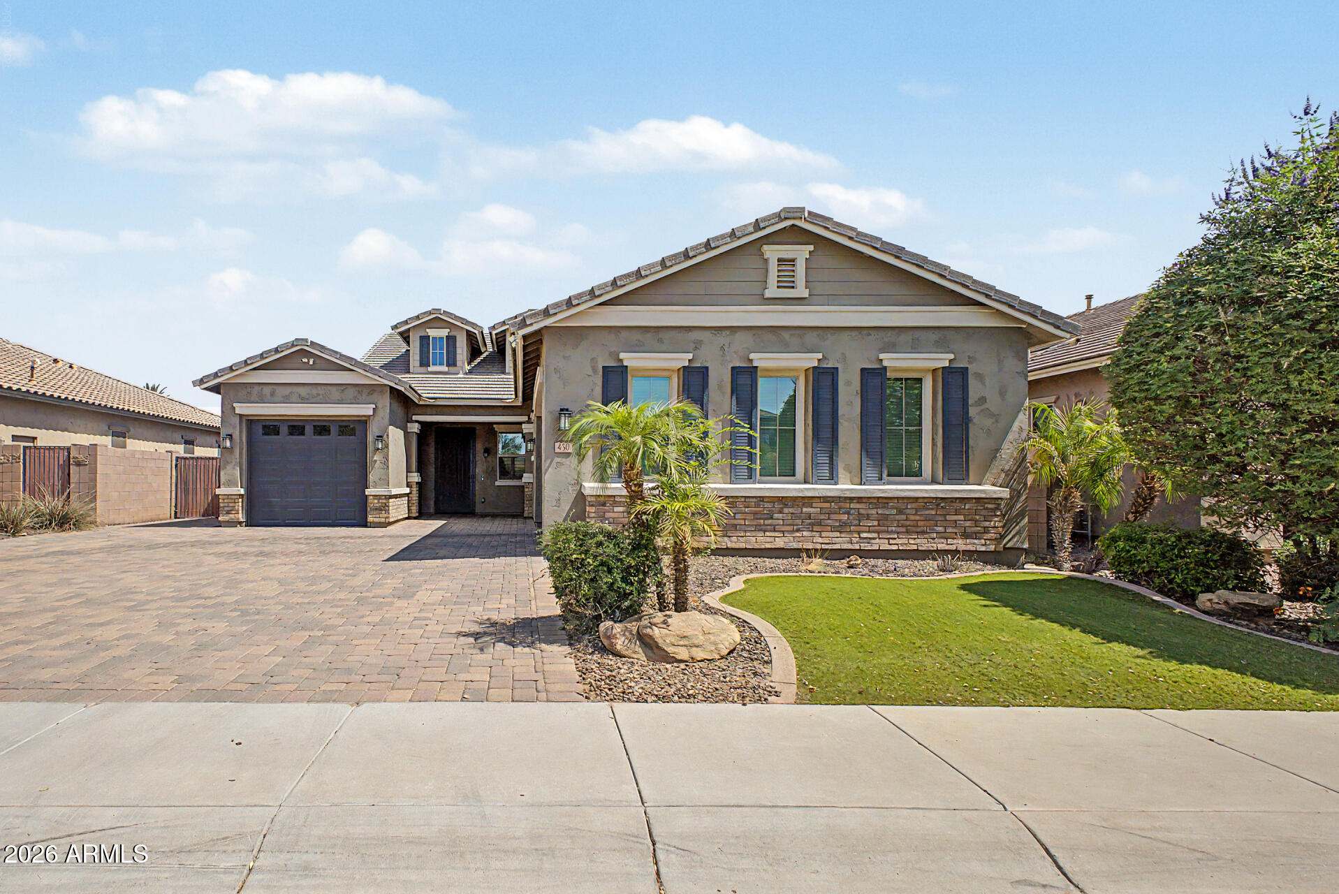 450 E Torrey Pines Place — photo