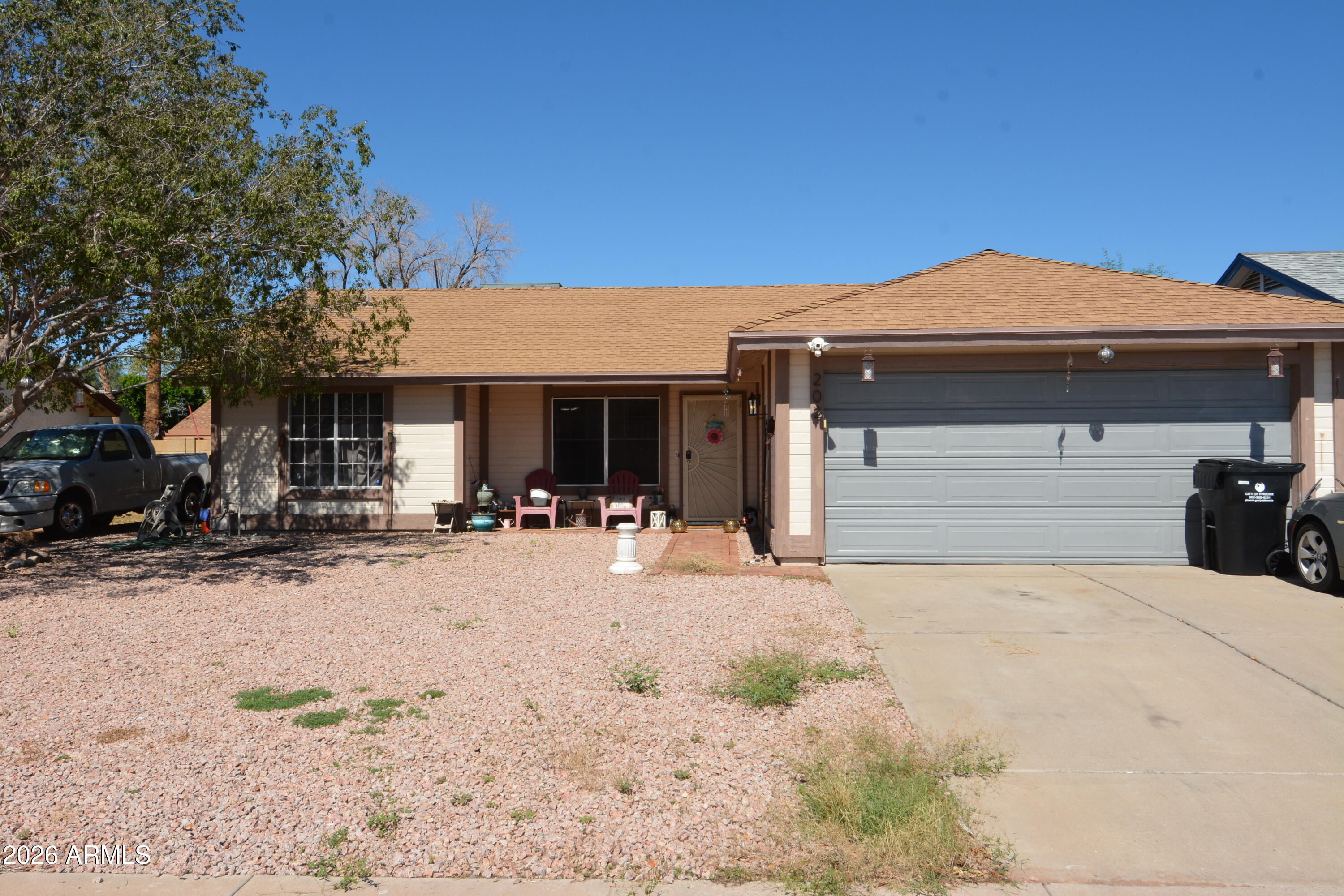 202 W Oraibi Drive — photo