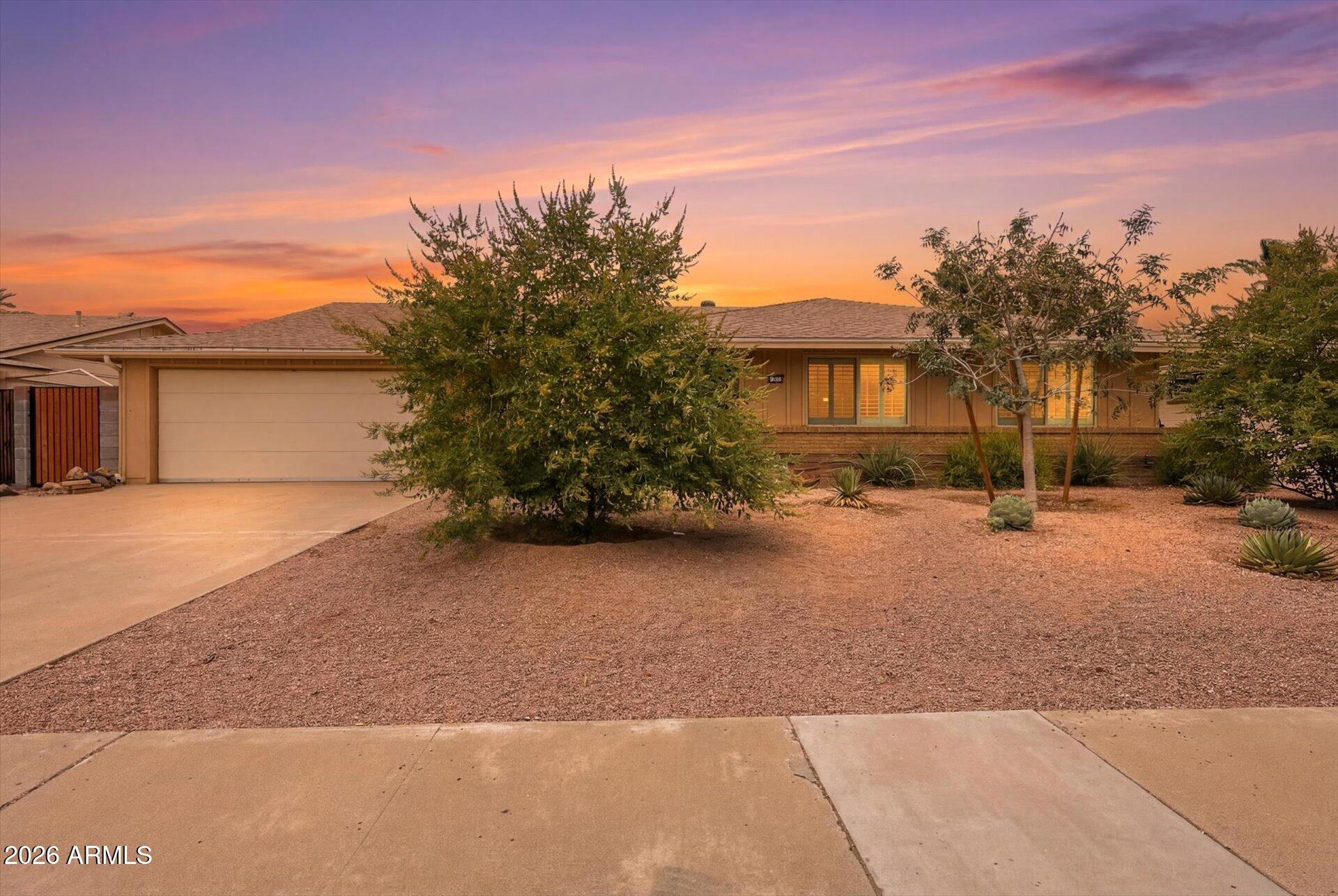 11016 W Meade Drive — photo