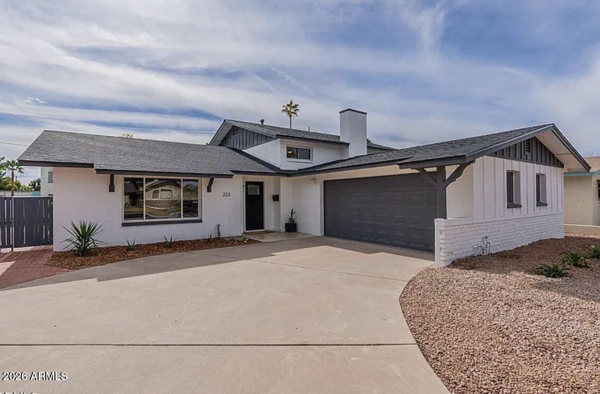 233 E Ellis Drive — photo