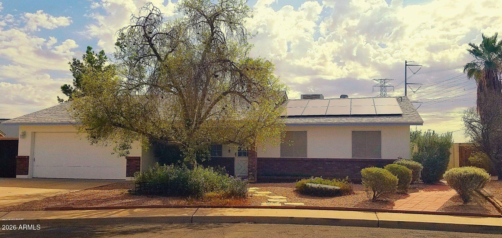 3149 S Rogers — photo