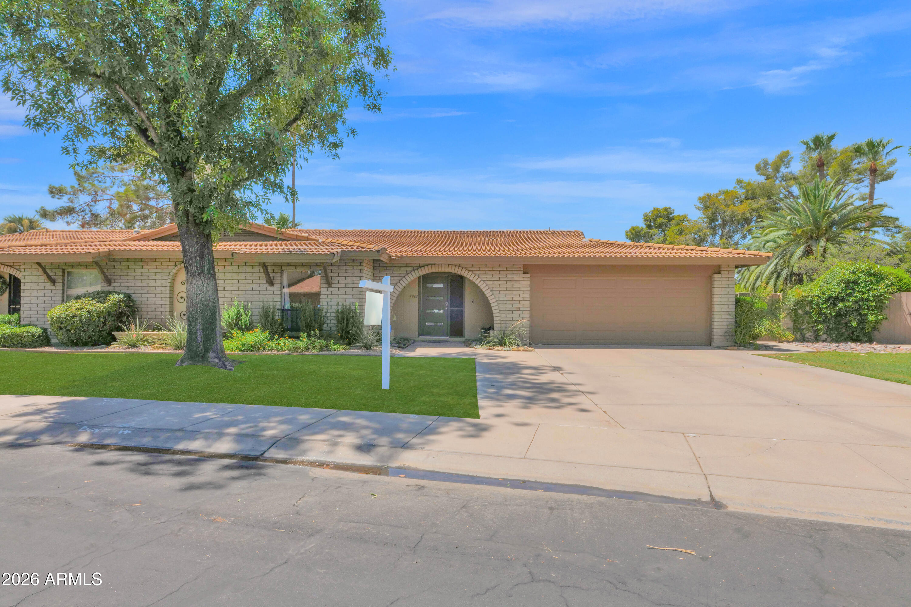 7332 N Del Norte Drive — photo