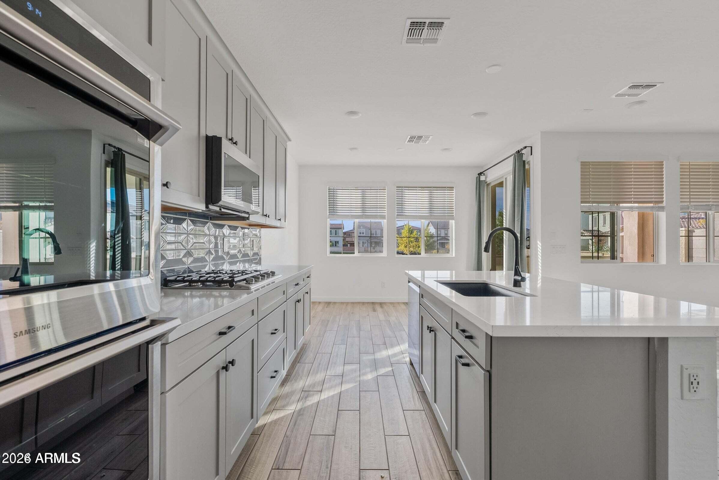 9415 E Supernova Drive — photo