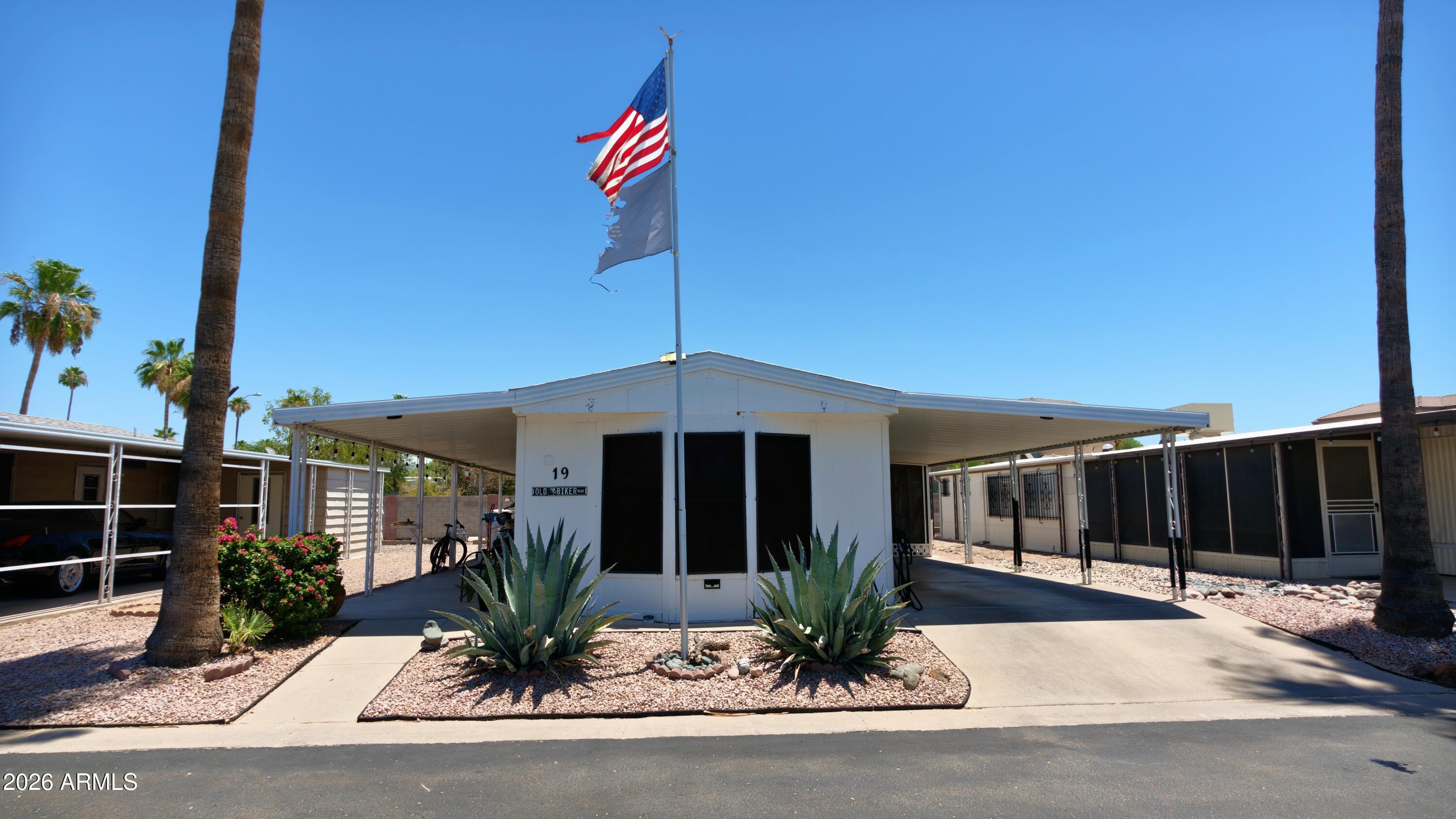 9302 E Broadway Road 19 — photo