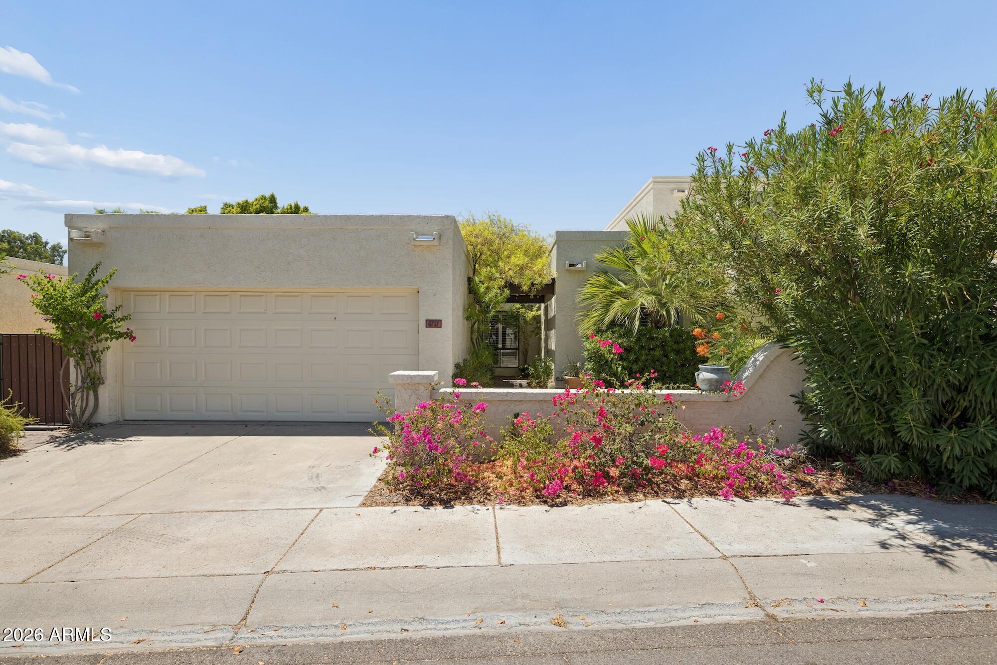 4717 E Winston Drive — photo