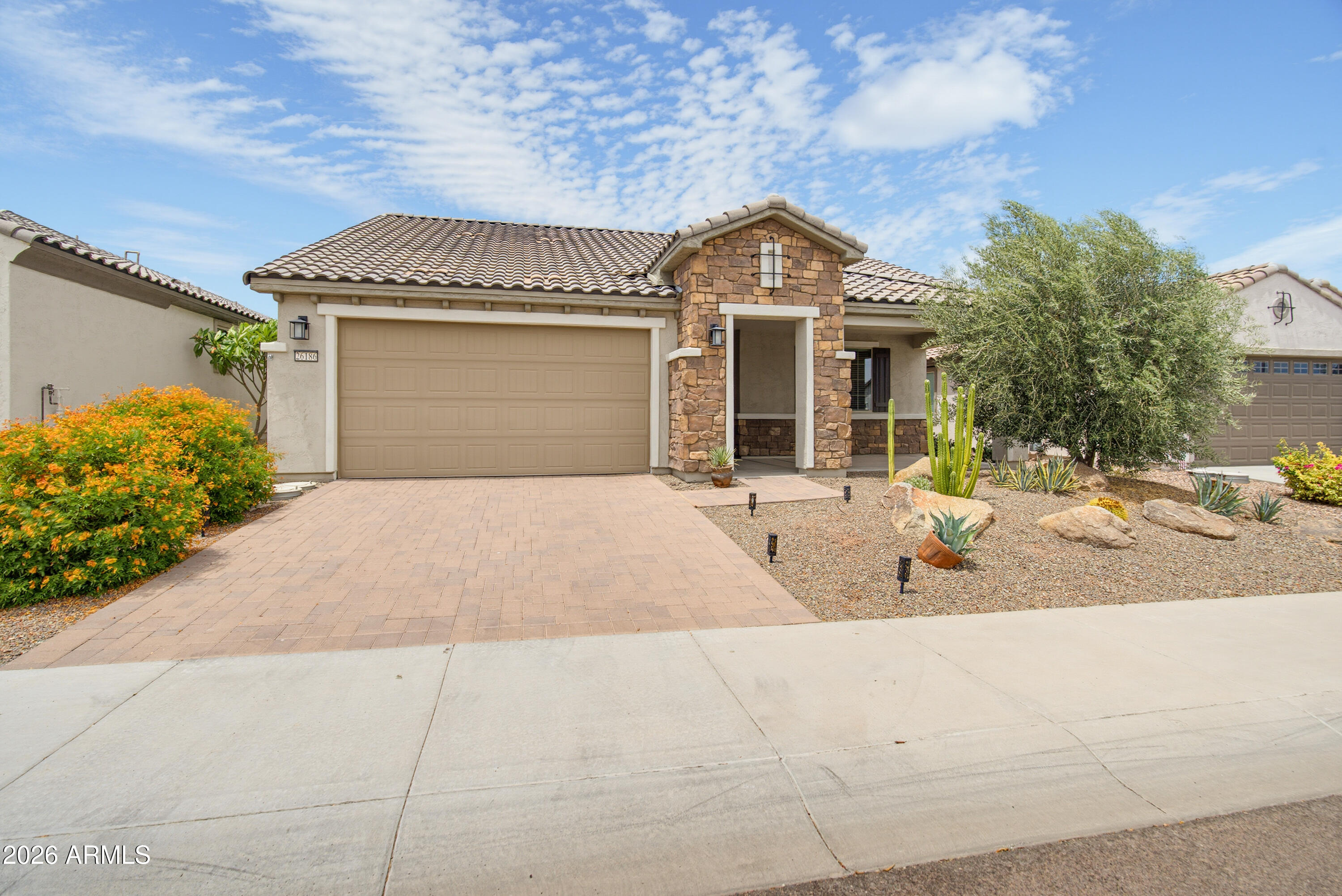 26186 W Kristal Way — photo