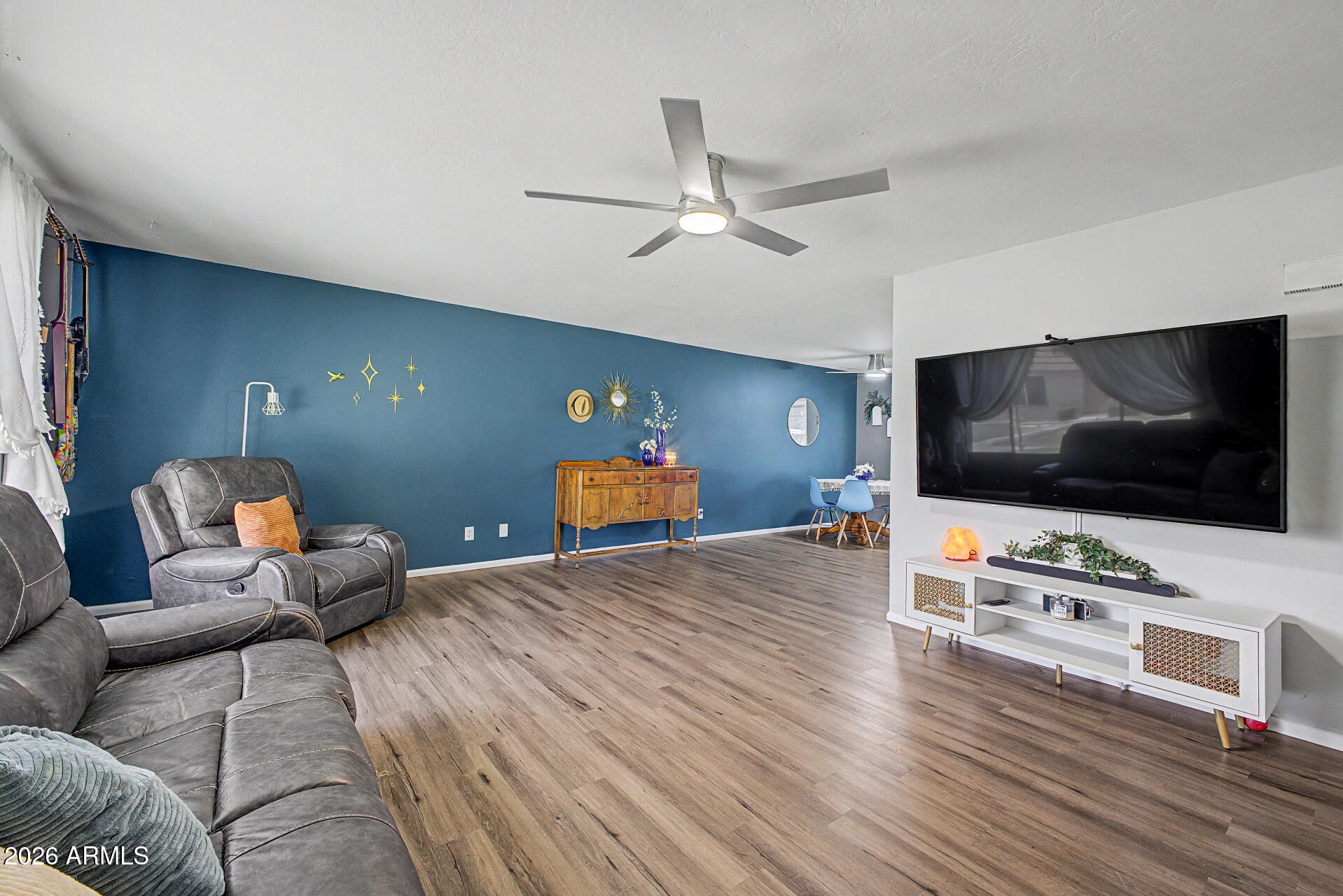 1620 E Donner Drive — photo