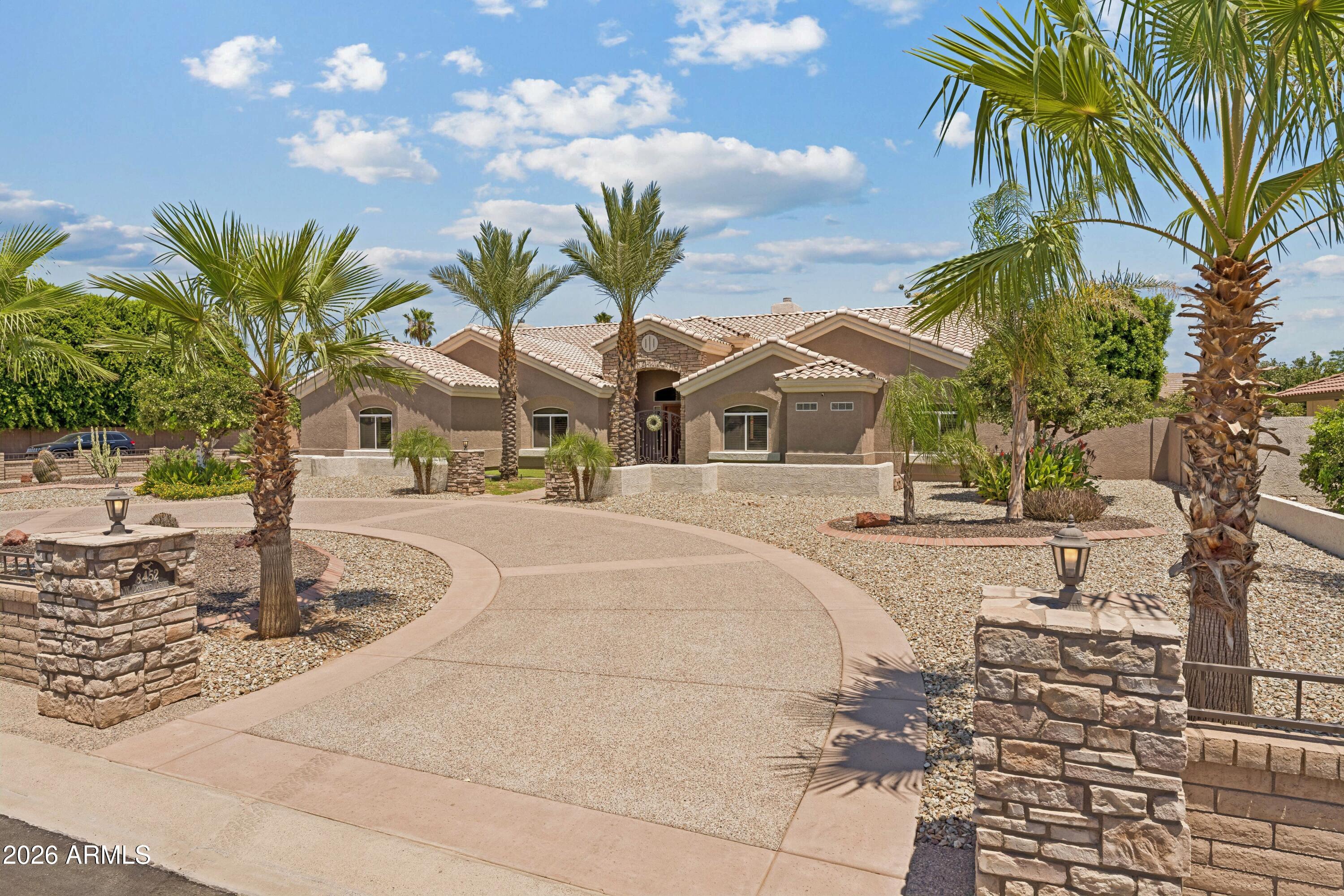 8452 W Donald Drive — photo