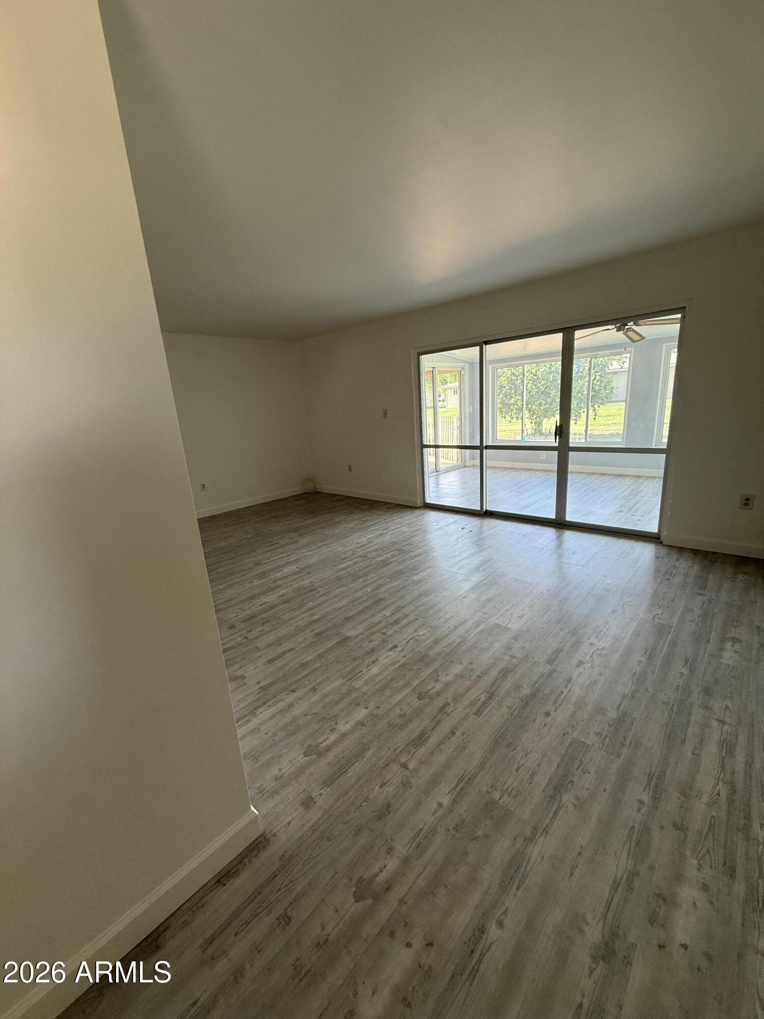 10328 W Clair Drive — photo