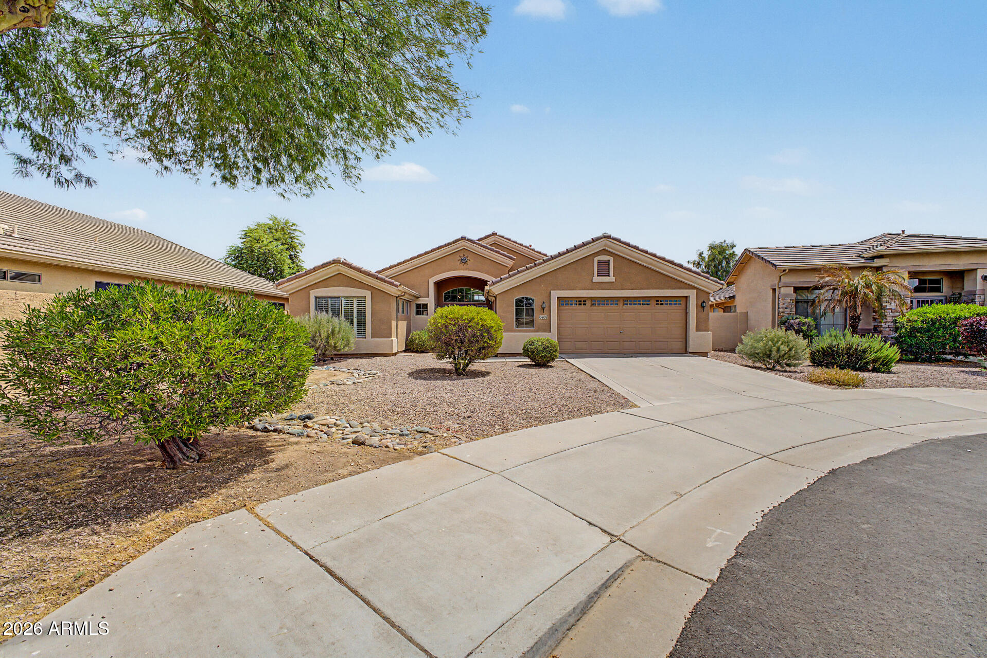 8605 W Apache Street — photo
