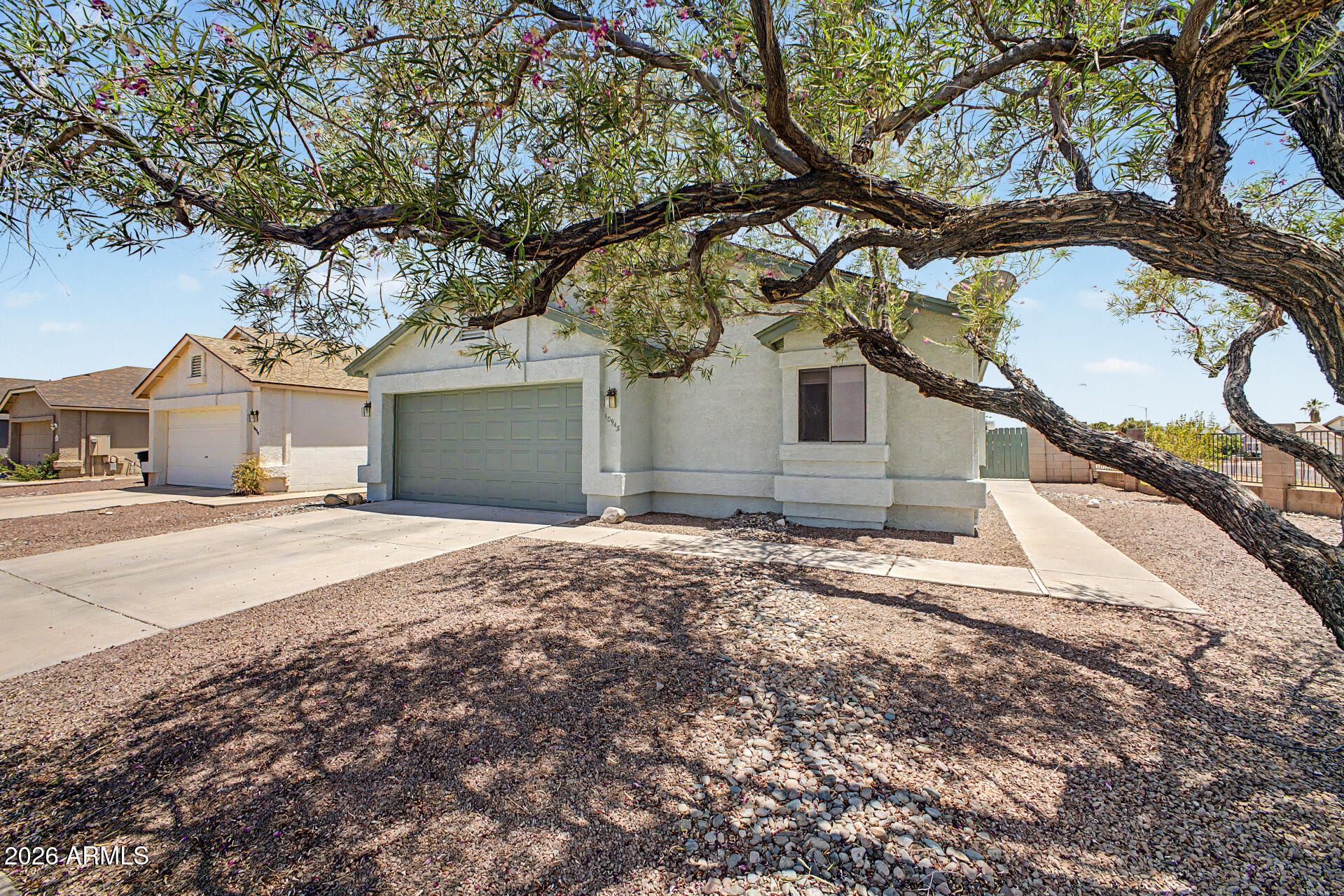 10943 W Ruth Avenue — photo