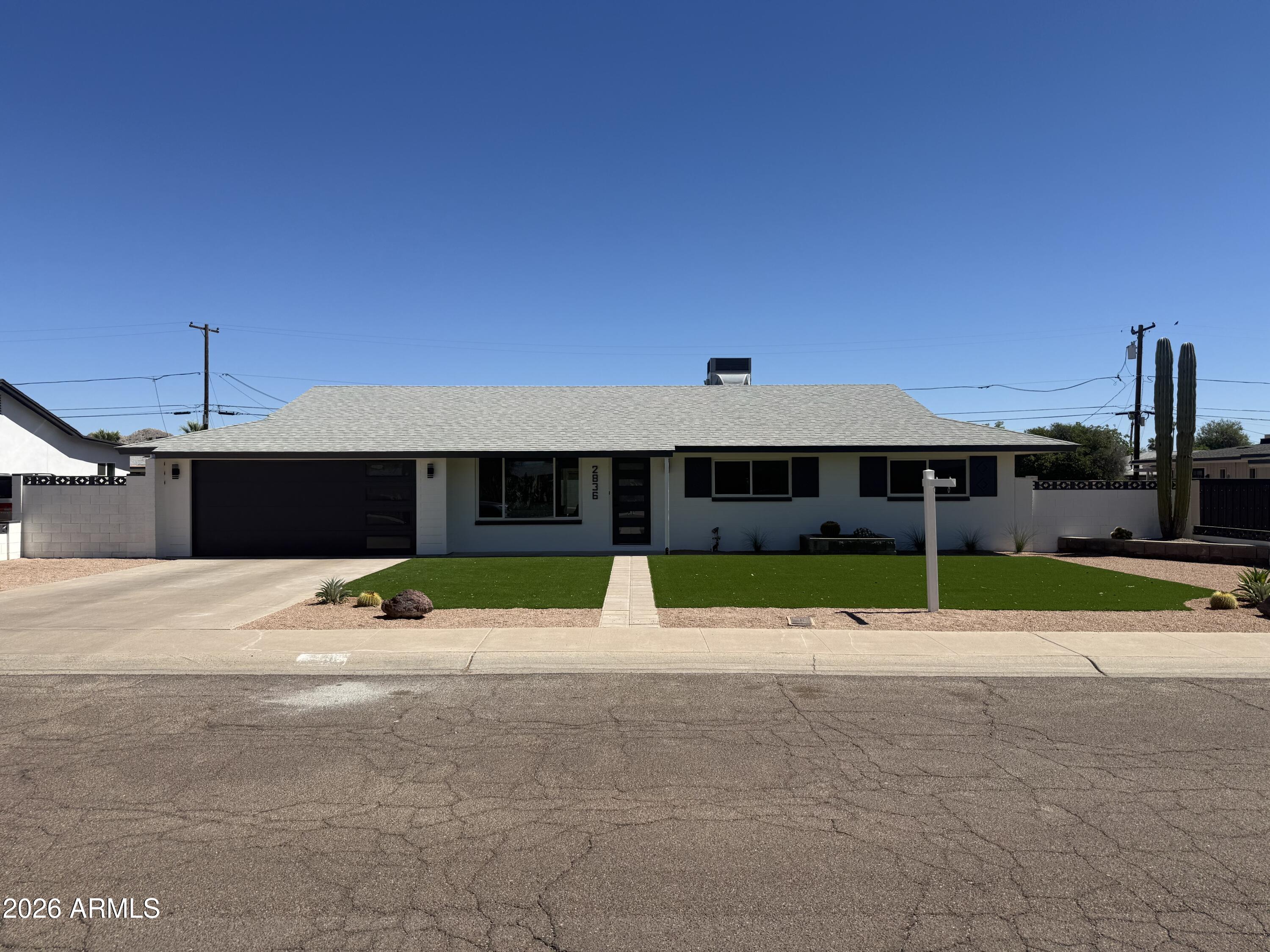 2836 E Yucca Street — photo