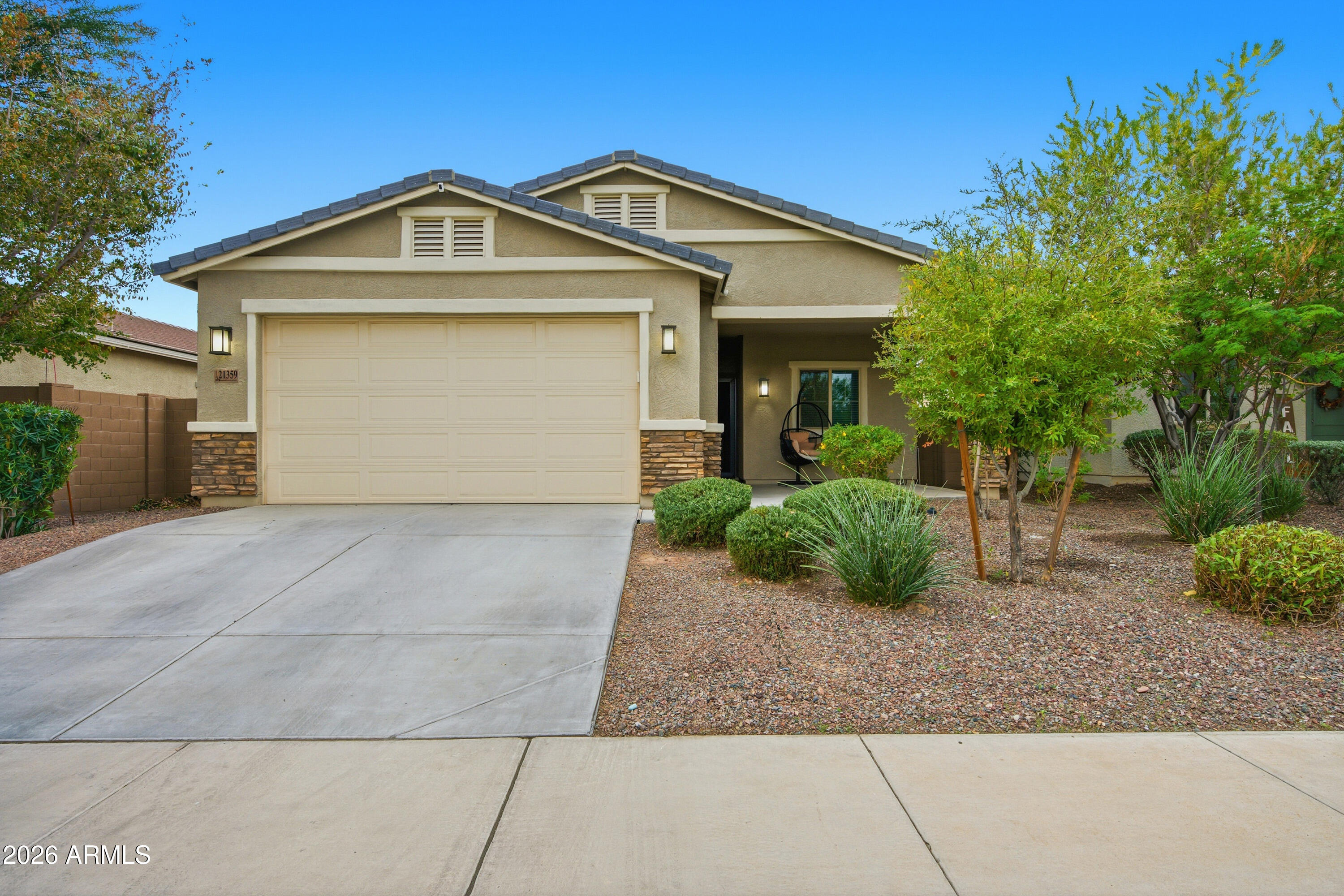 21359 W Alvarado Road — photo
