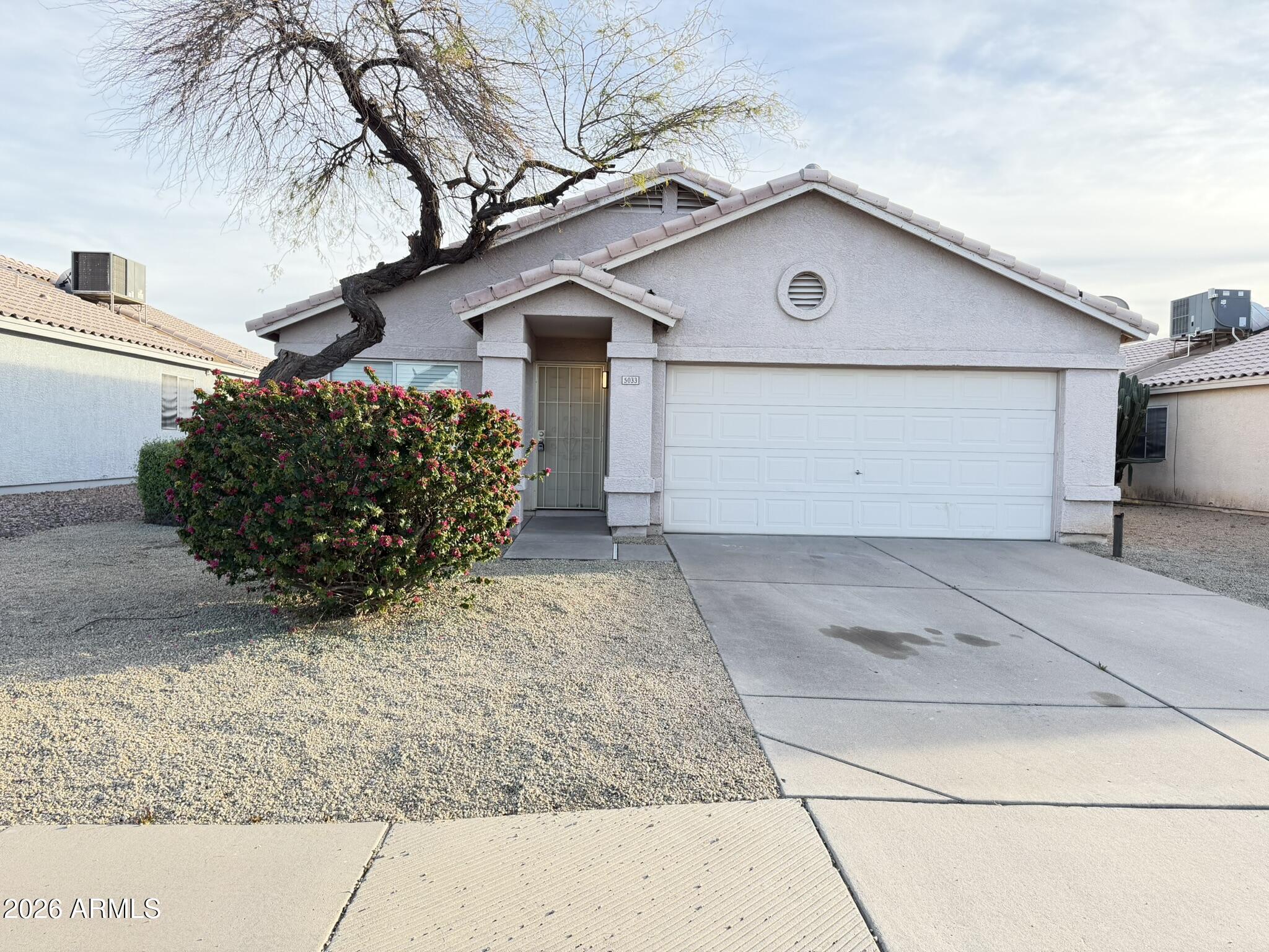 5033 E Colby Street — photo
