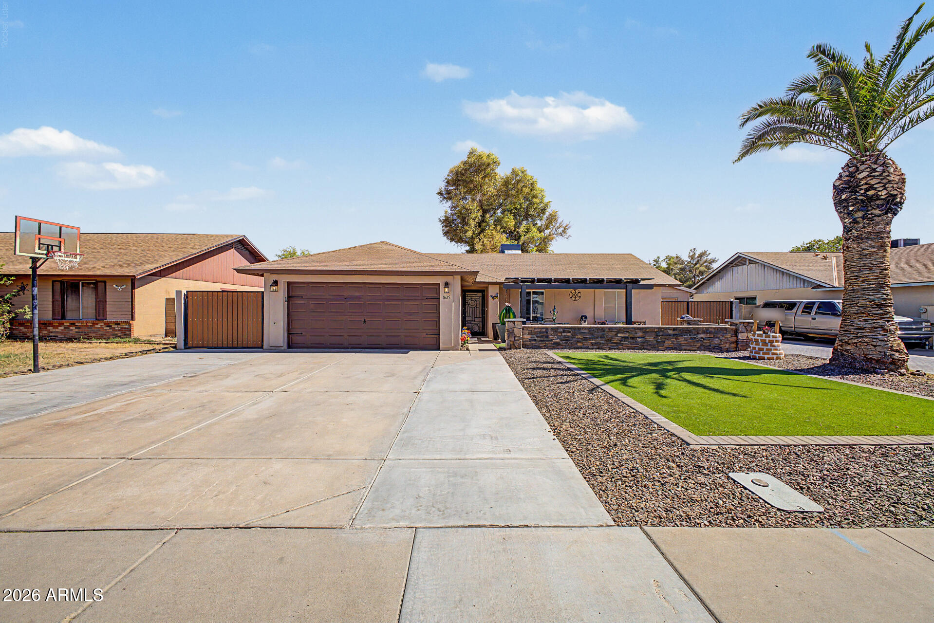 8615 W Diana Avenue — photo