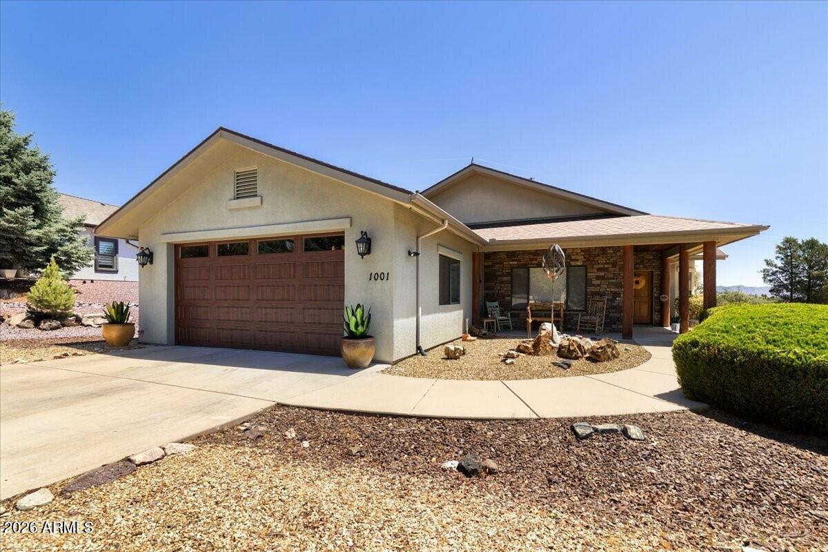 1001 Studebaker Way — photo