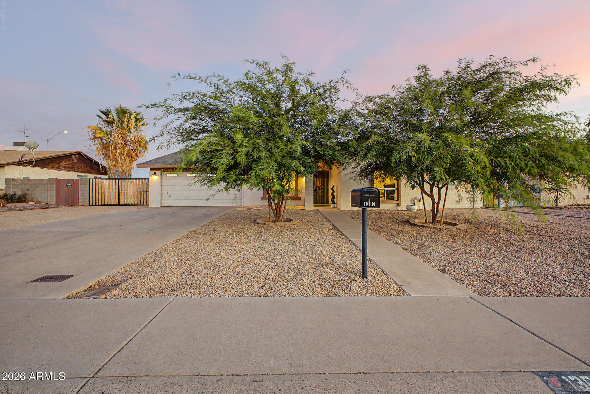 1309 W Renee Drive — photo