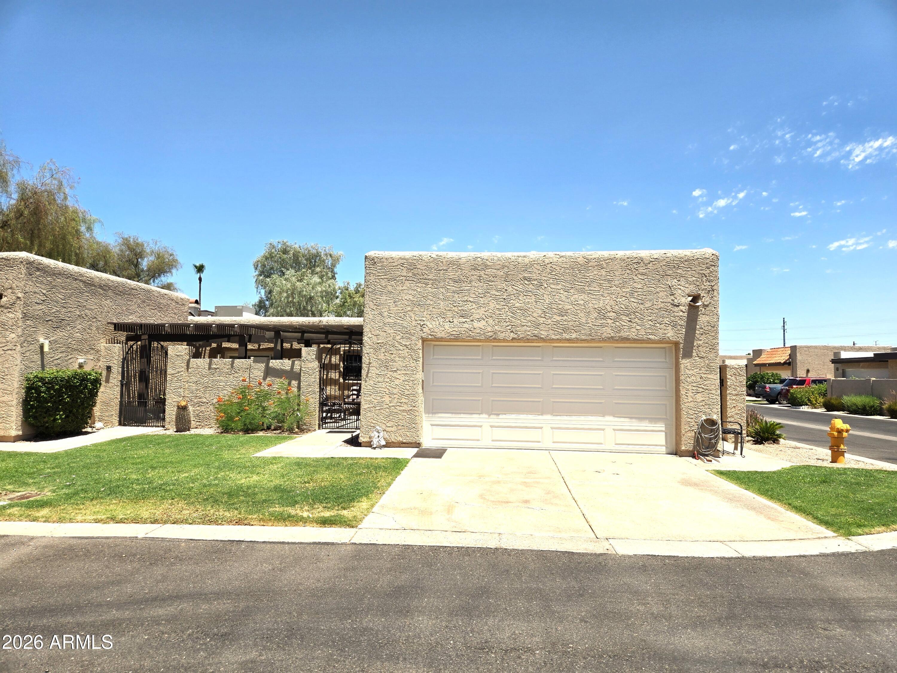 3345 E University Drive Unit 13 — photo