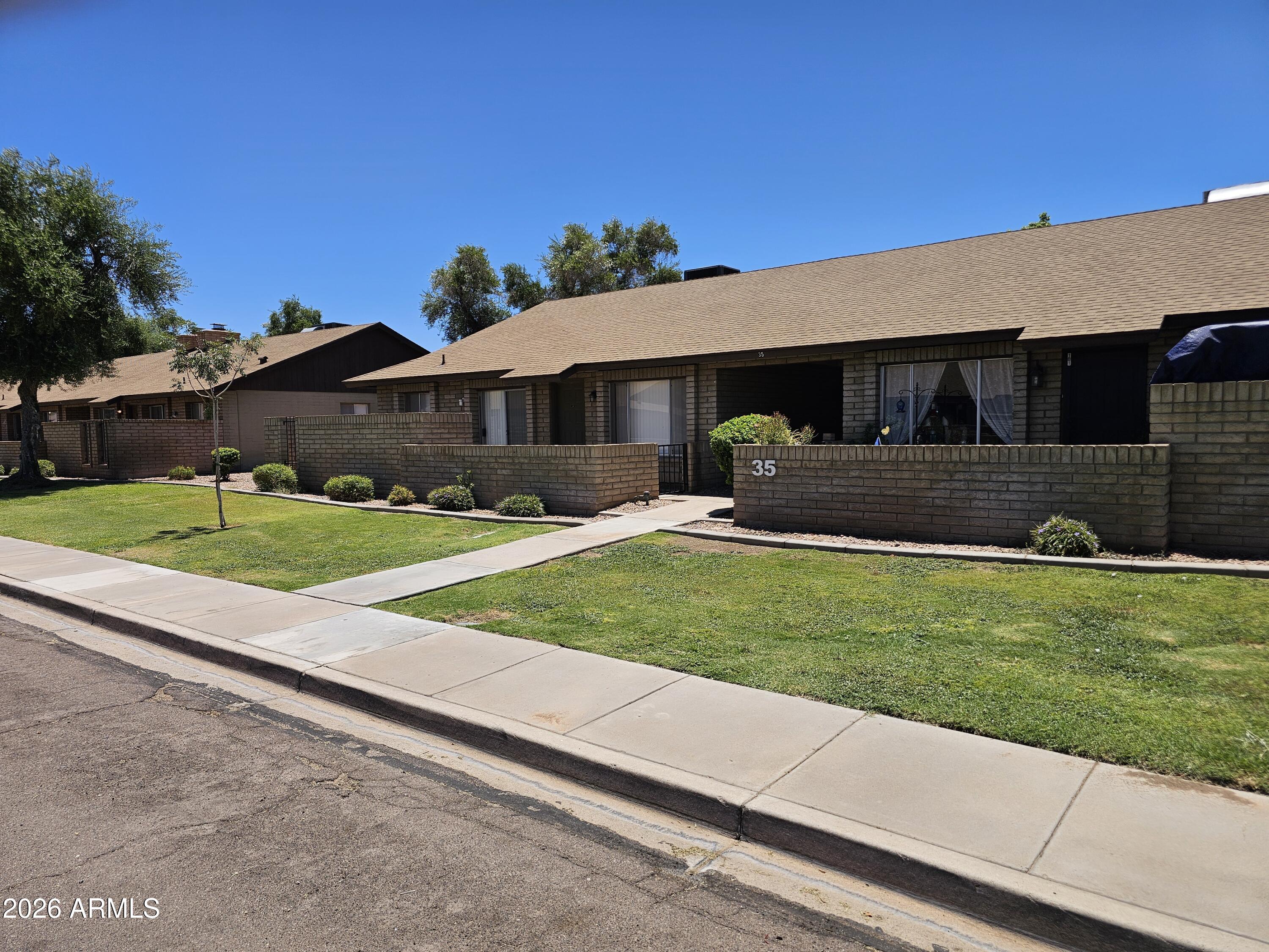 35 W Concorda Drive 104 — photo