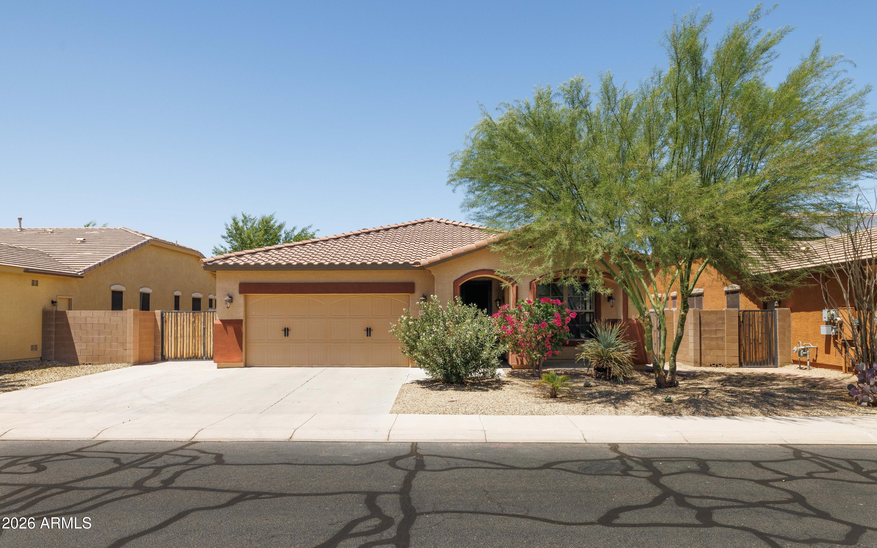 15990 W Papago Street — photo