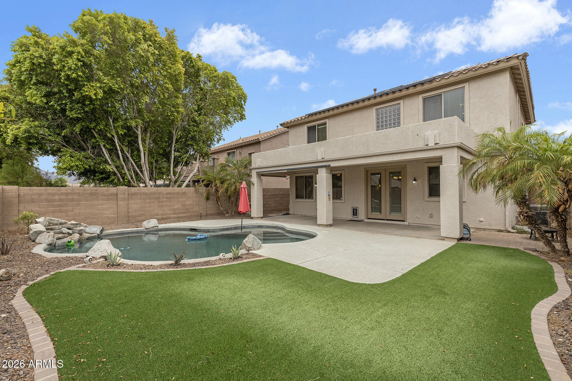 18027 W Sunnyslope Lane — photo
